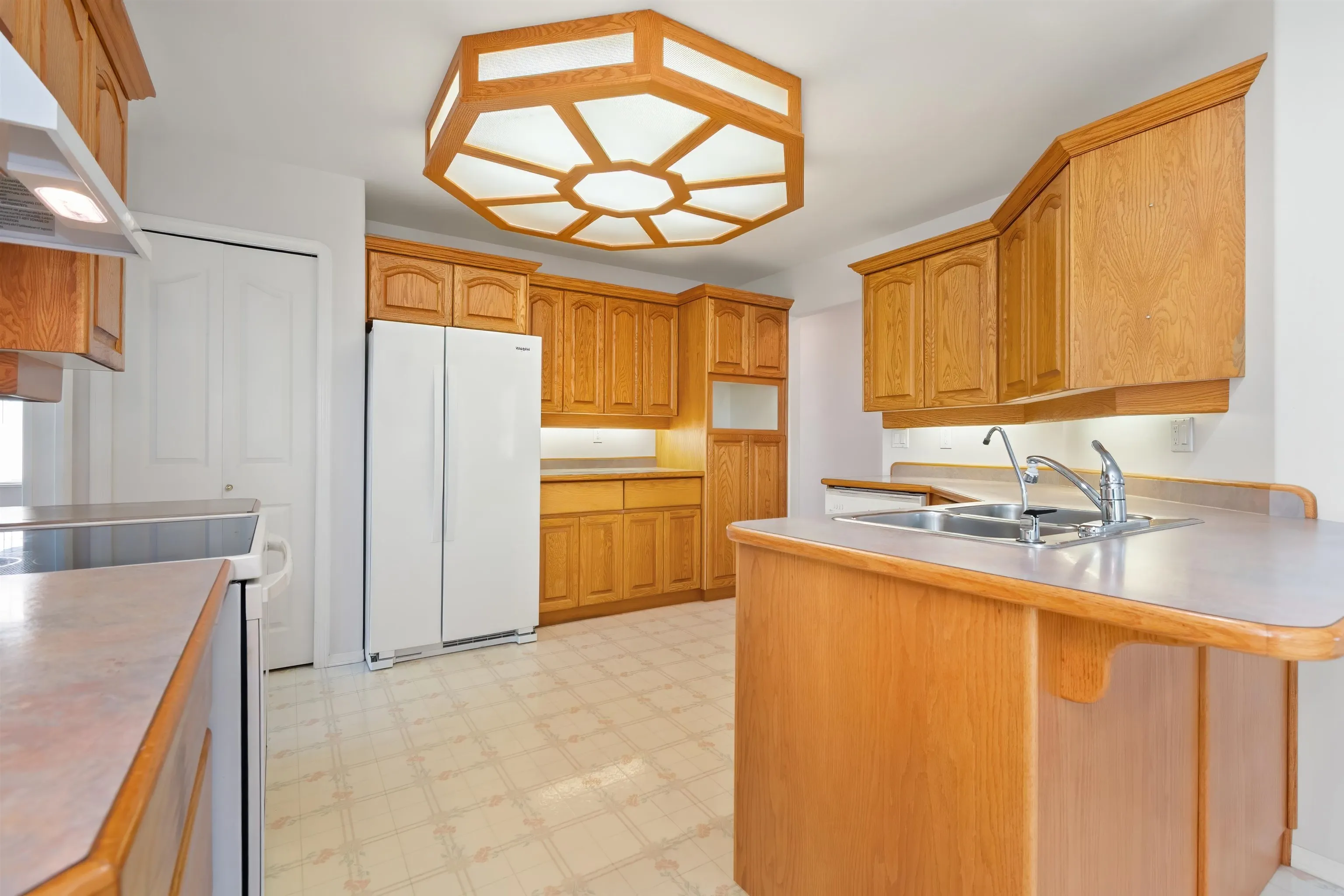 5659 Viewpoint Place