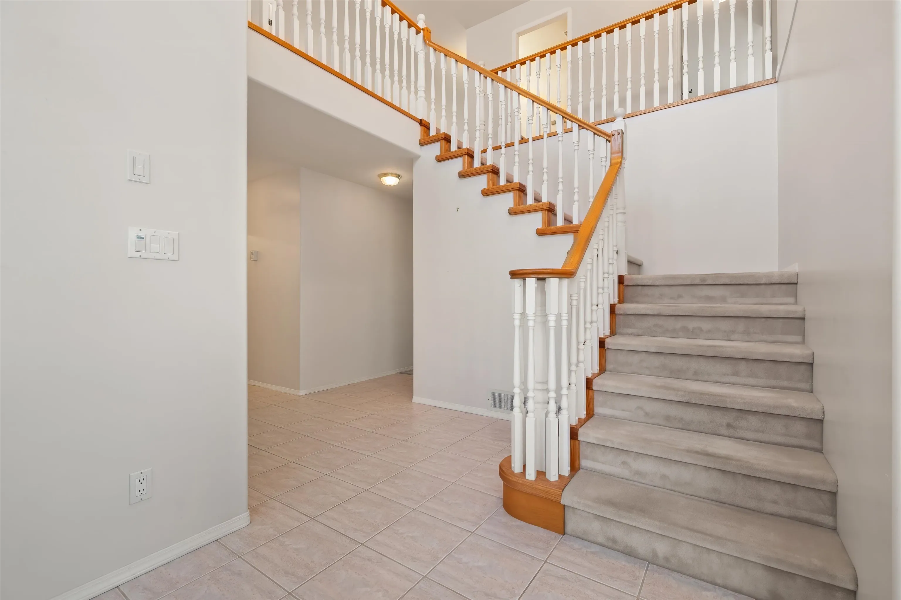 5659 Viewpoint Place