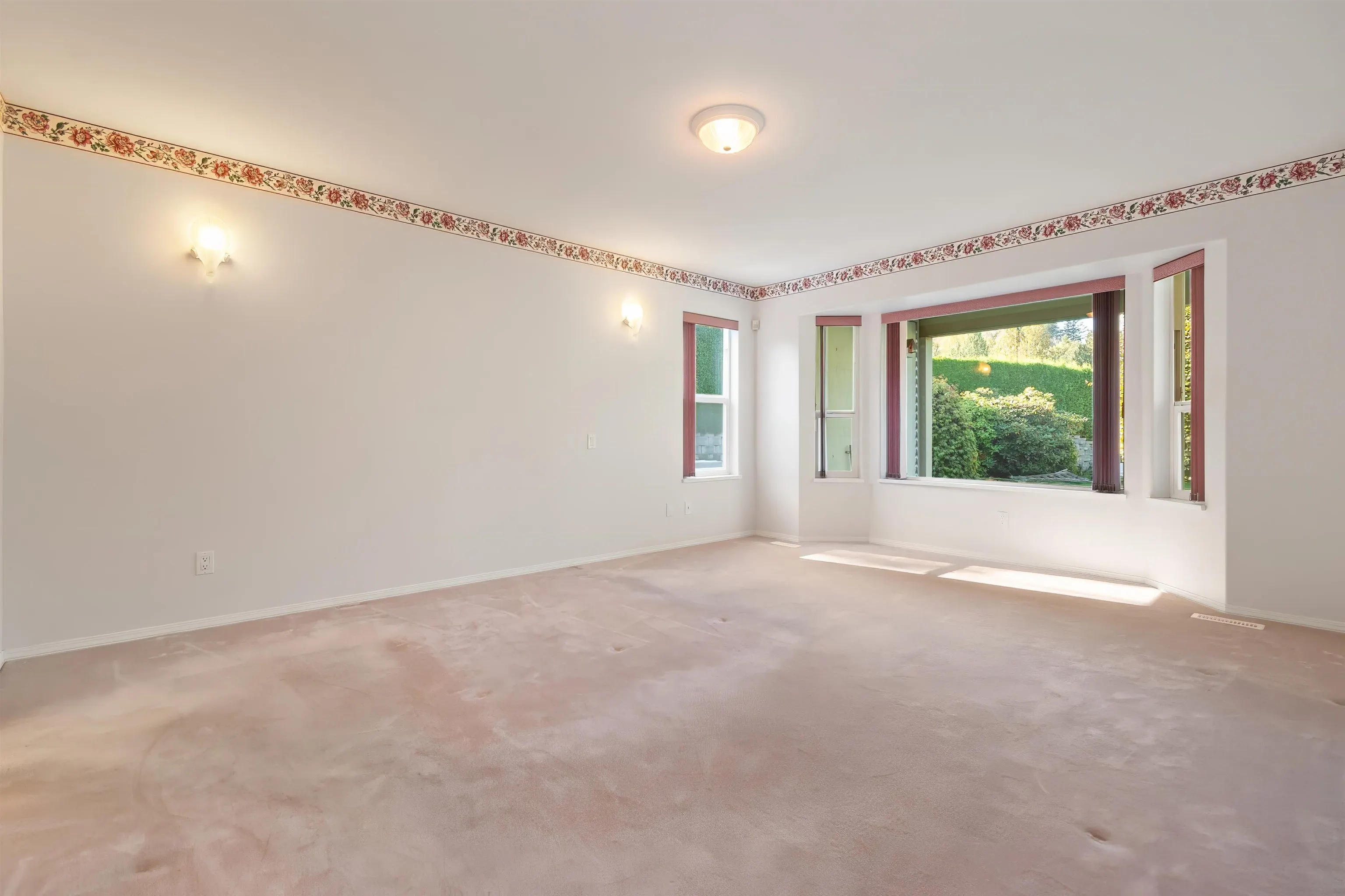 5659 Viewpoint Place