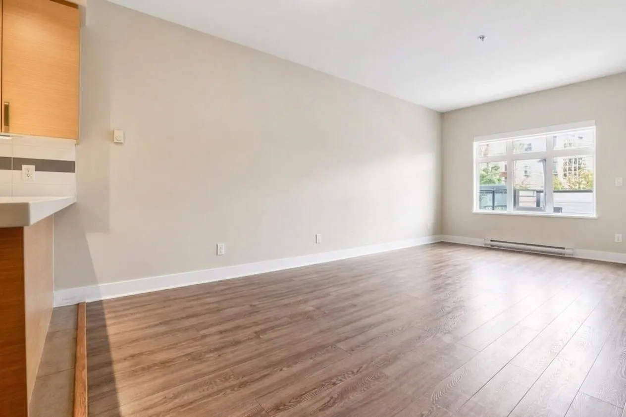 4710 Hastings Street #202