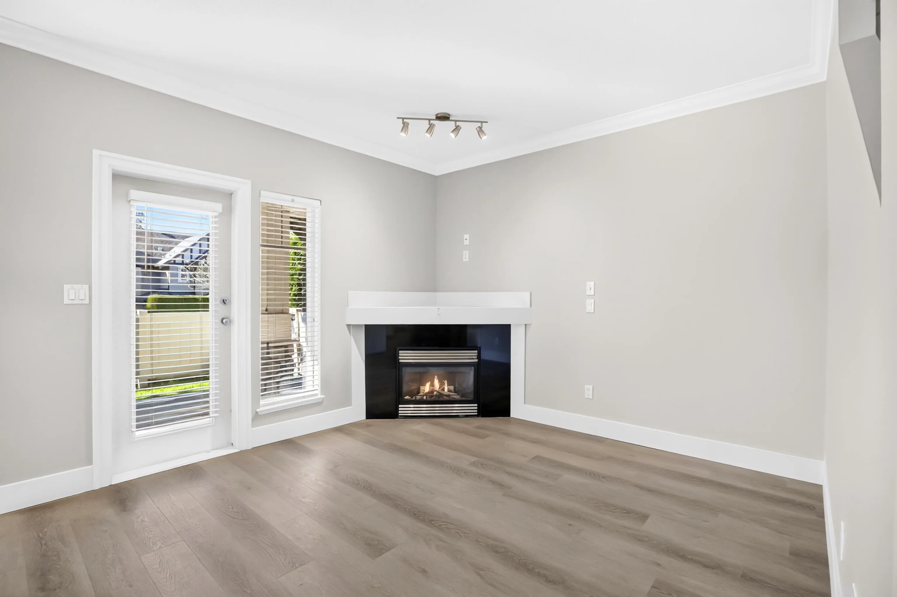 18221 68 Avenue #72