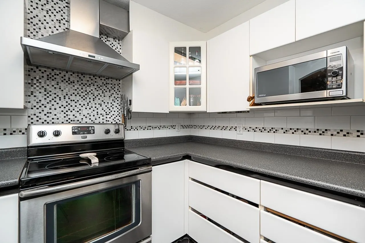 2975 Princess Crescent #211