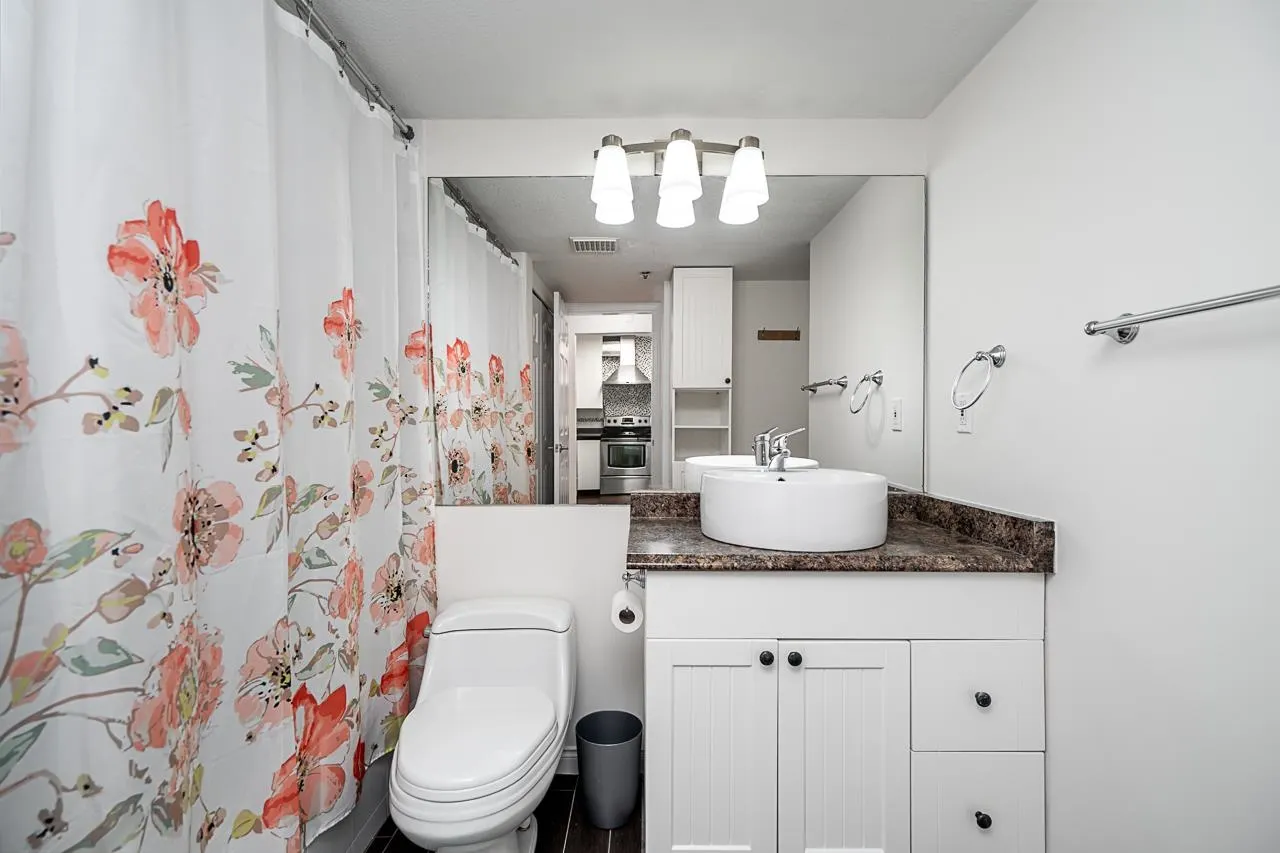 2975 Princess Crescent #211