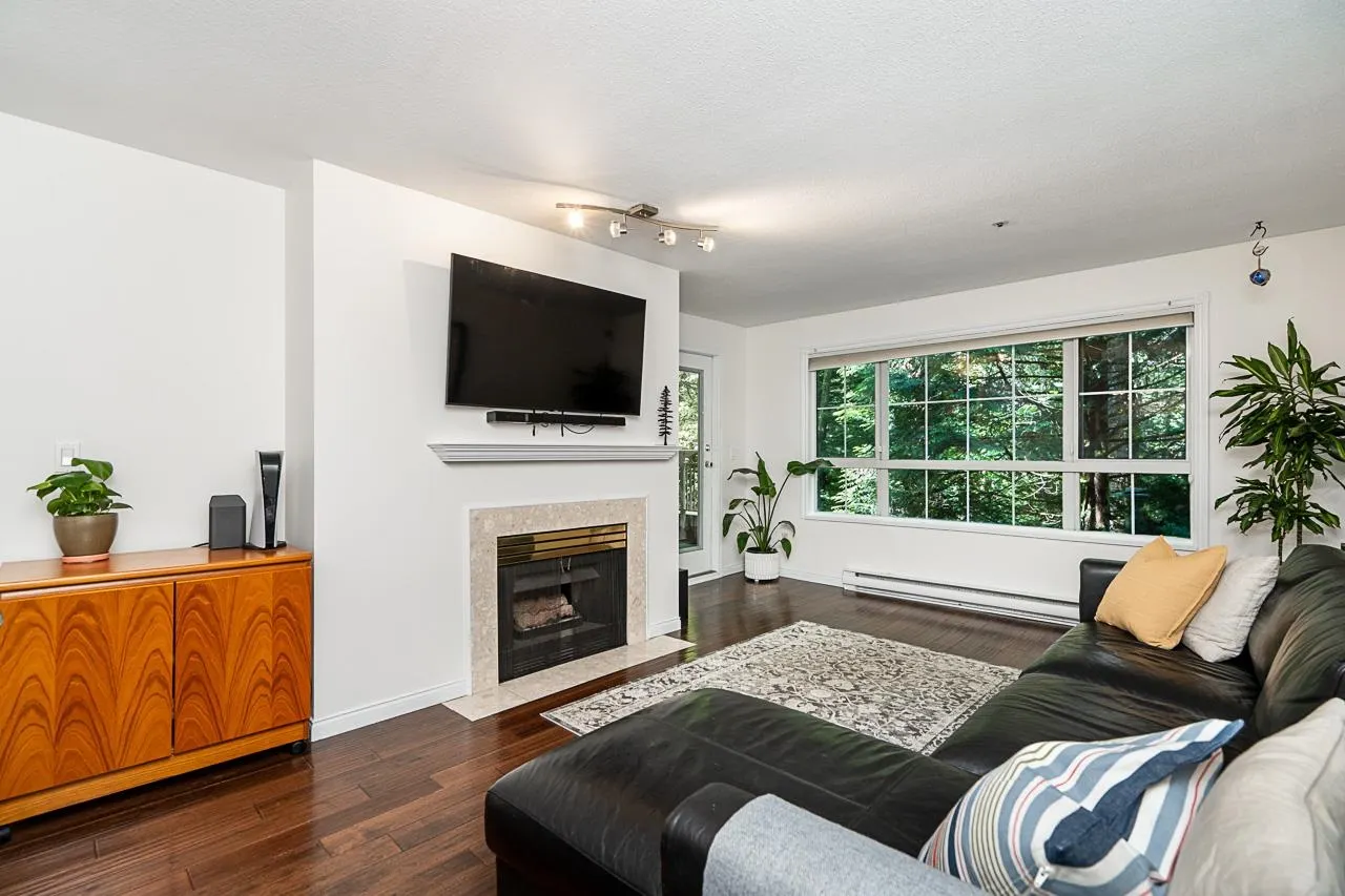 2975 Princess Crescent #211