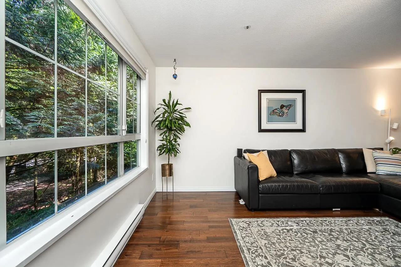2975 Princess Crescent #211