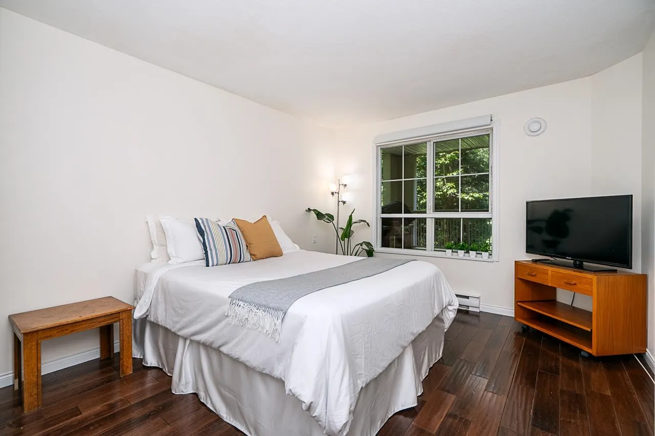 2975 Princess Crescent #211