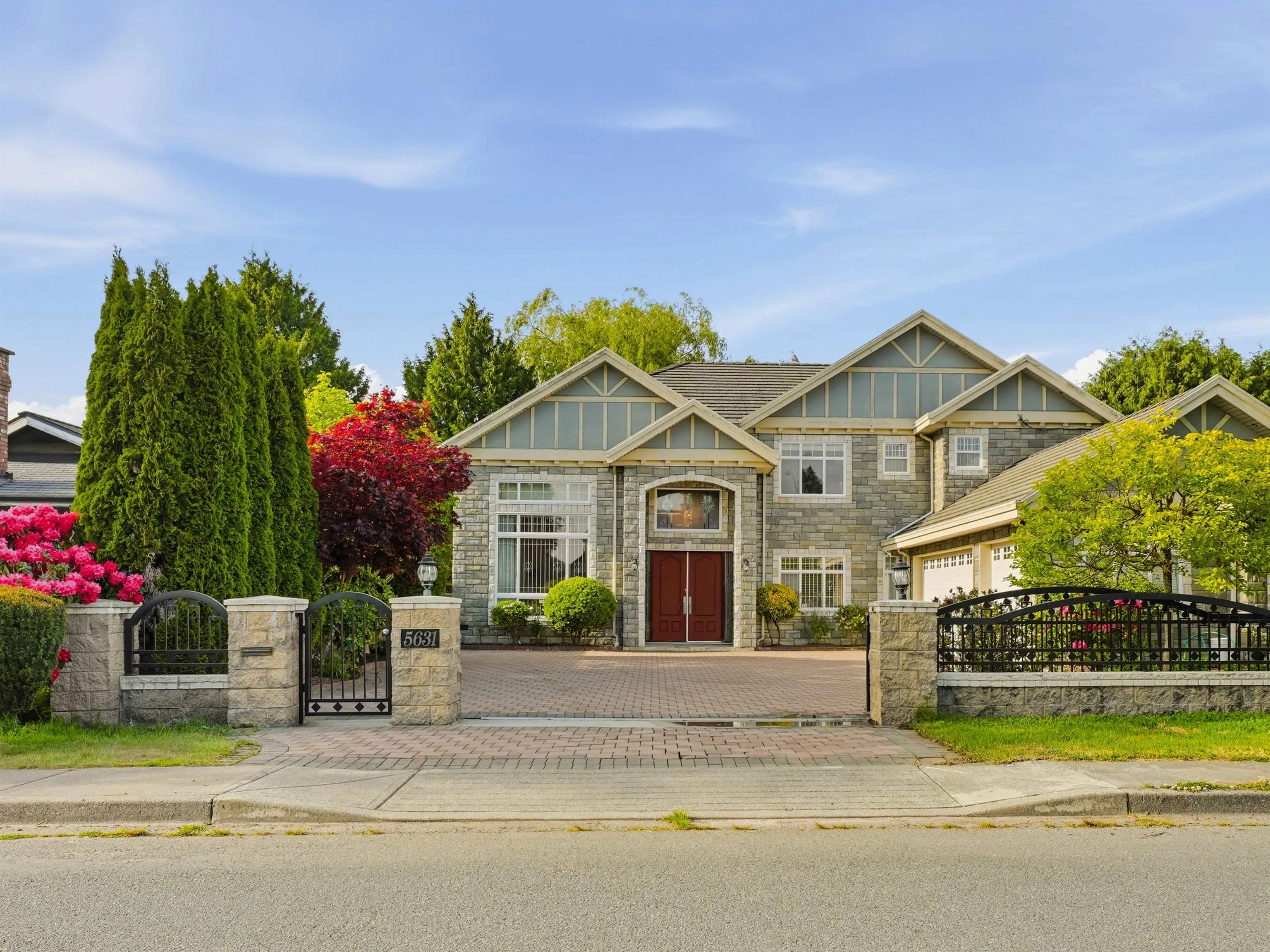 5631 Clearwater Drive