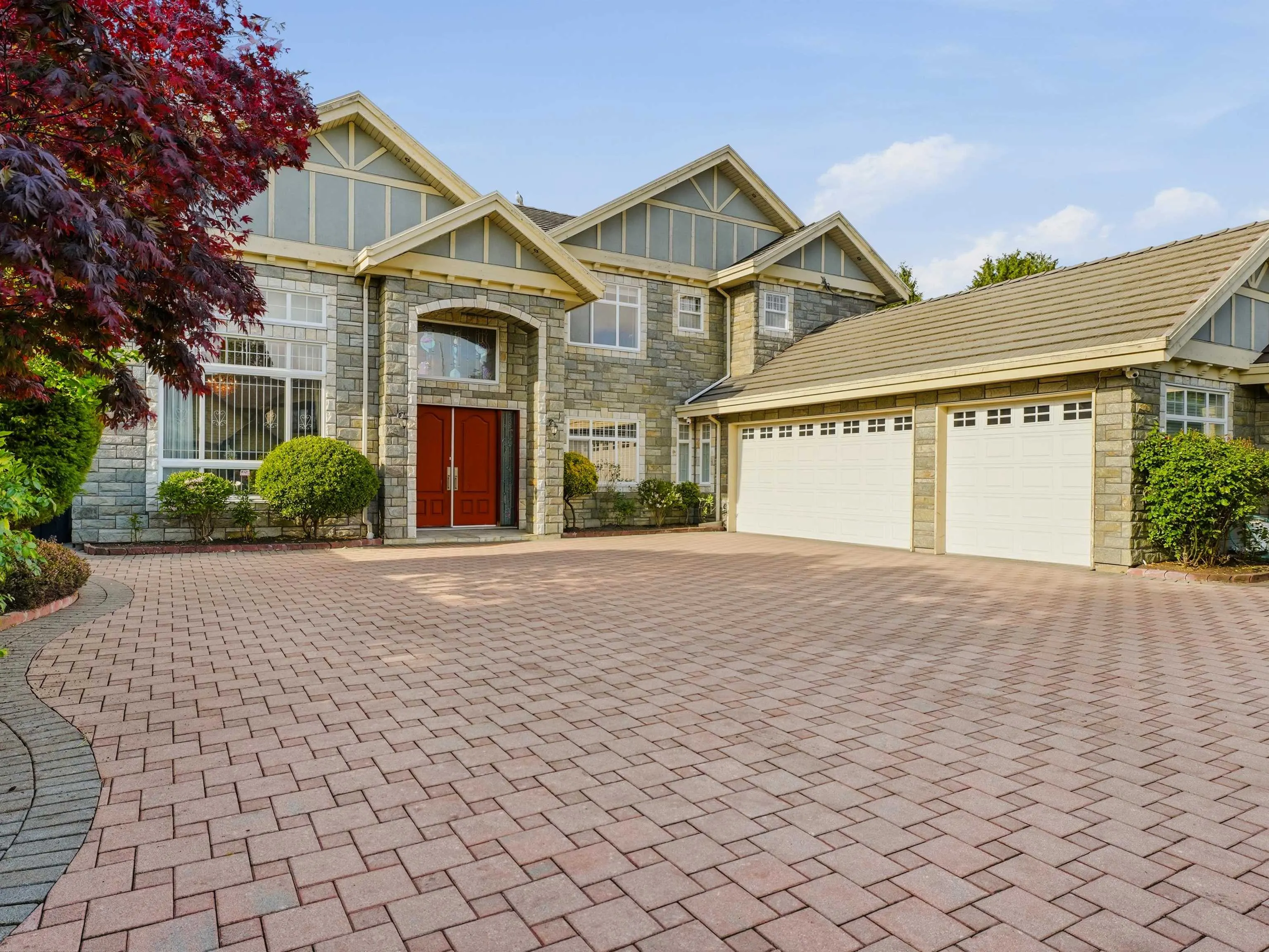 5631 Clearwater Drive