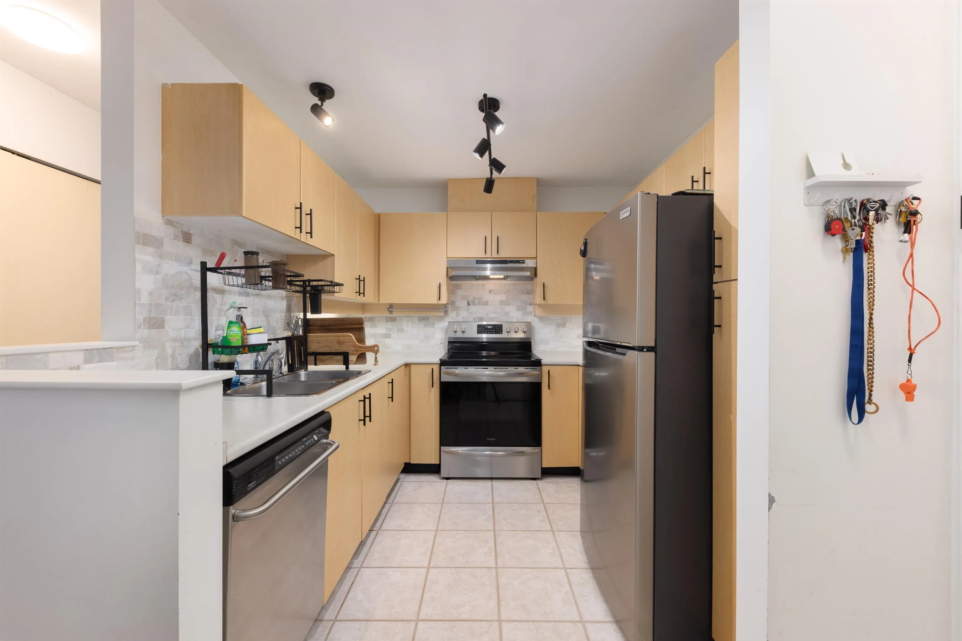 7038 21st Avenue #415