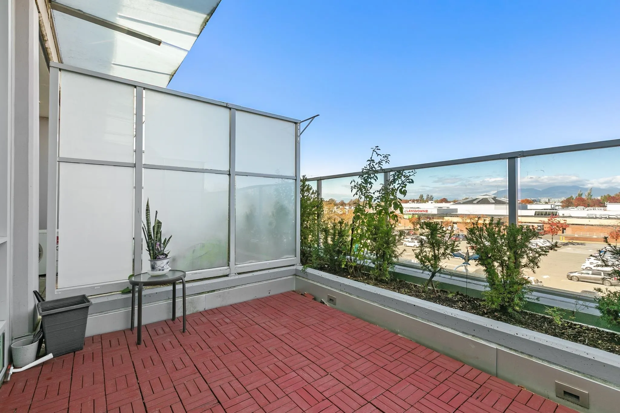 5599 Cooney Road #516