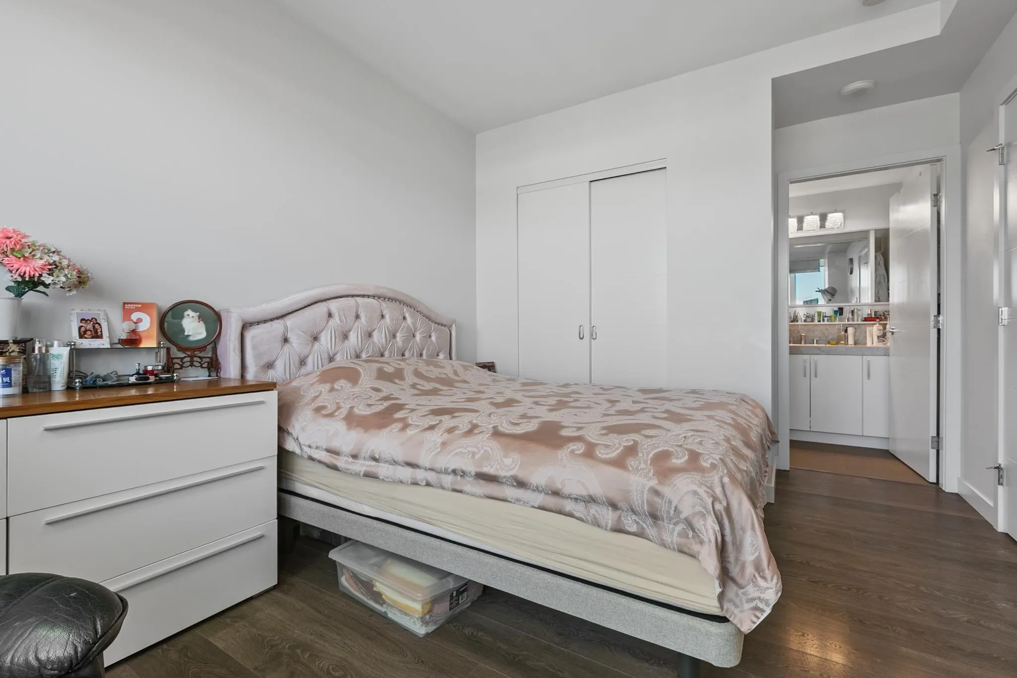 5599 Cooney Road #516
