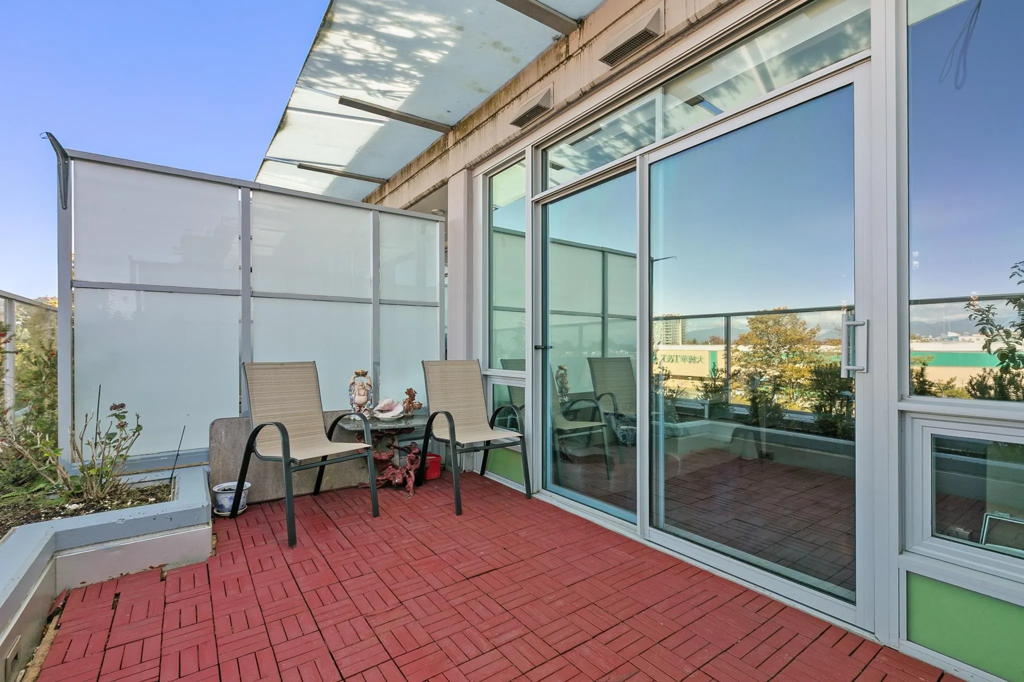 5599 Cooney Road #516