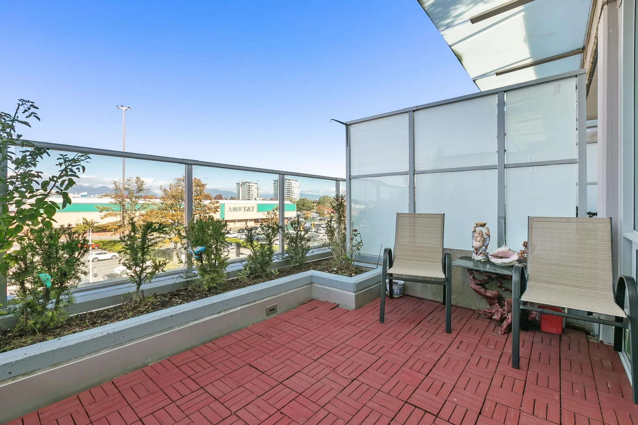 5599 Cooney Road #516
