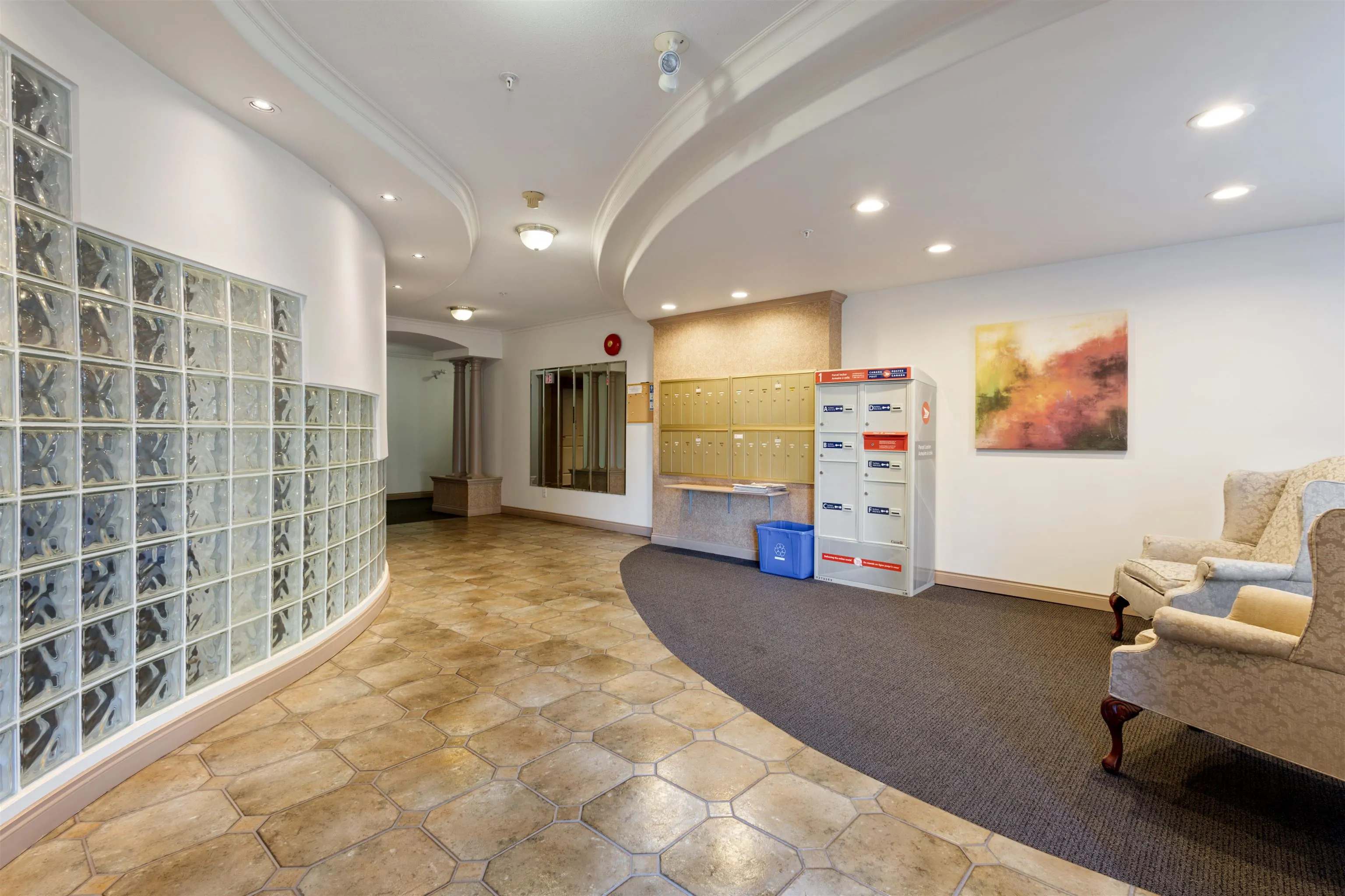 32120 Mt Waddington Avenue #206