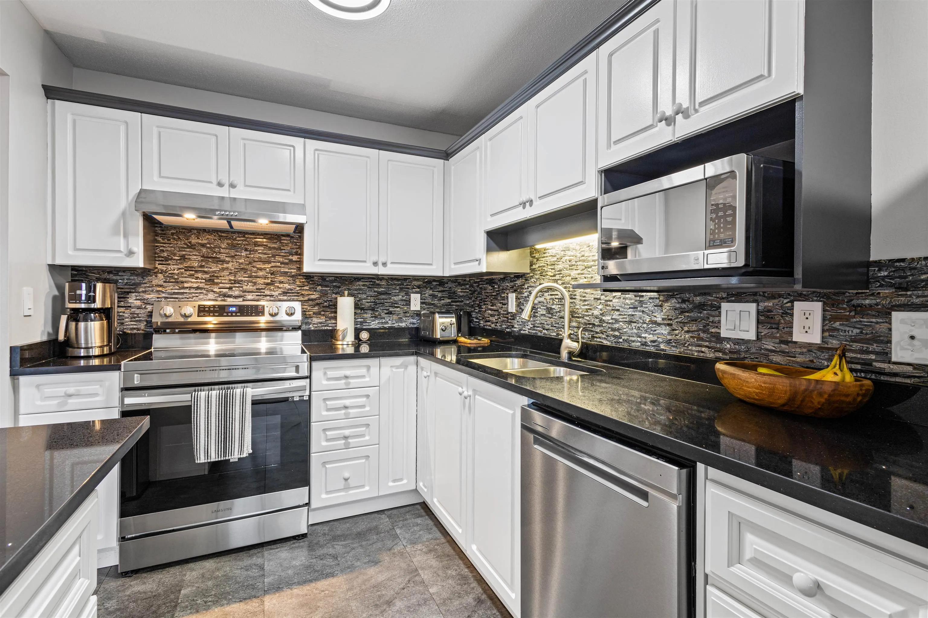 32120 Mt Waddington Avenue #206