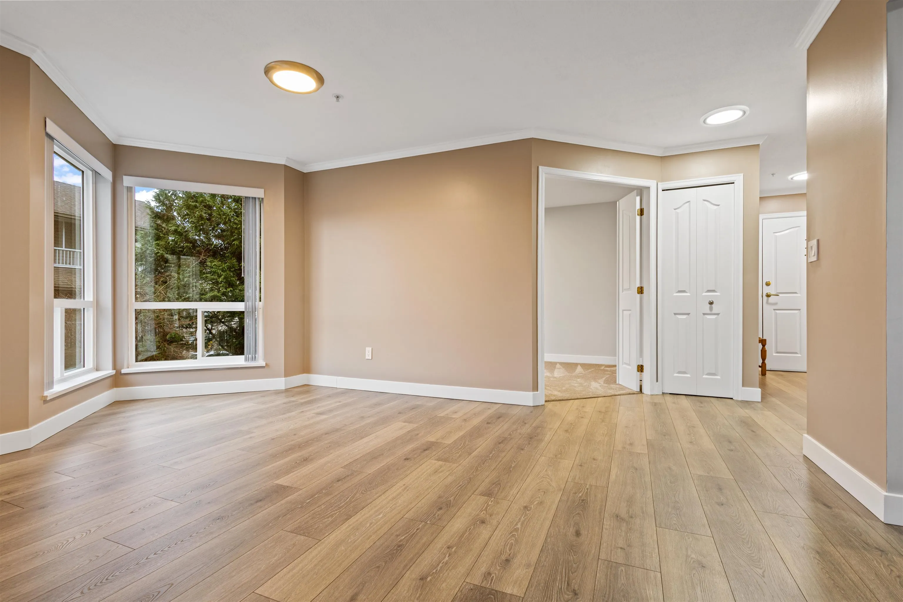 32120 Mt Waddington Avenue #206