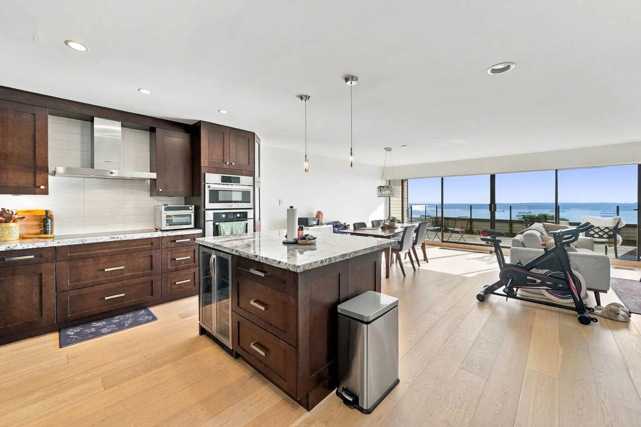 2231 Folkestone Way #22