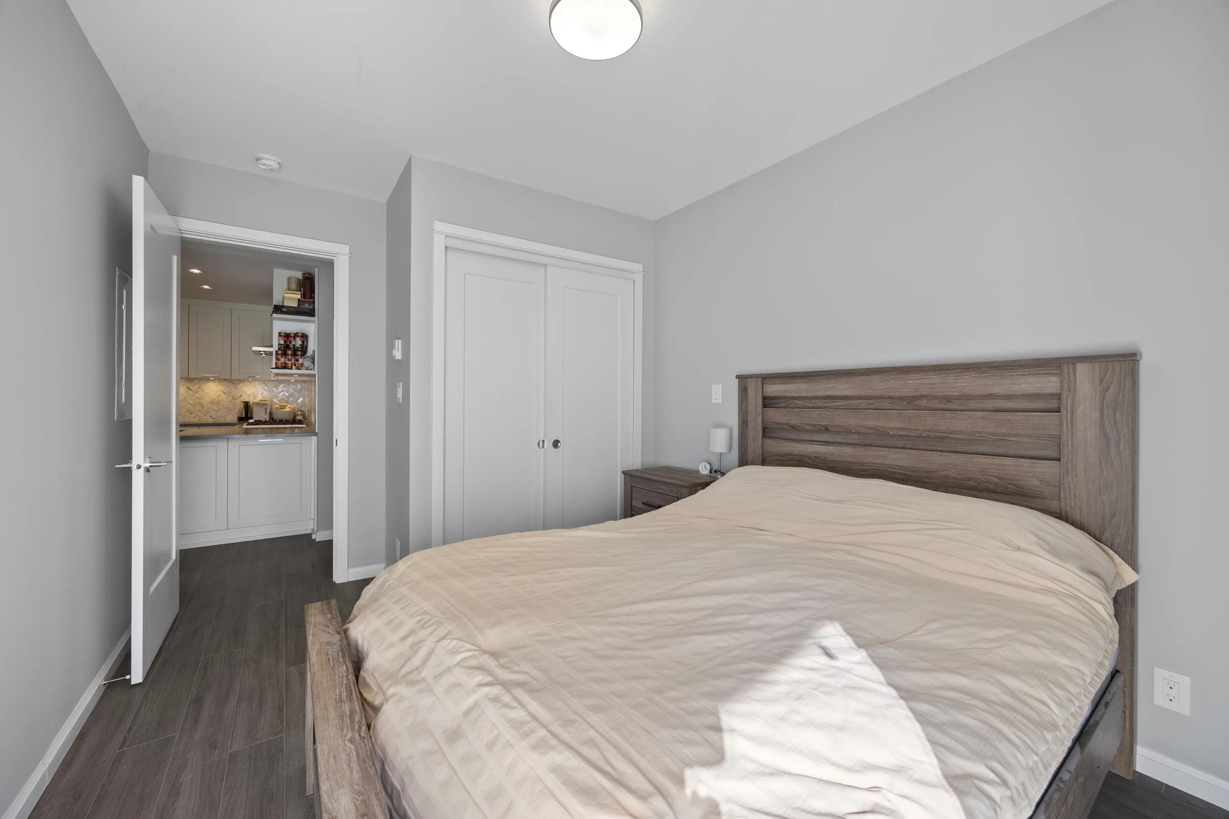 520 Como Lake Avenue #1401