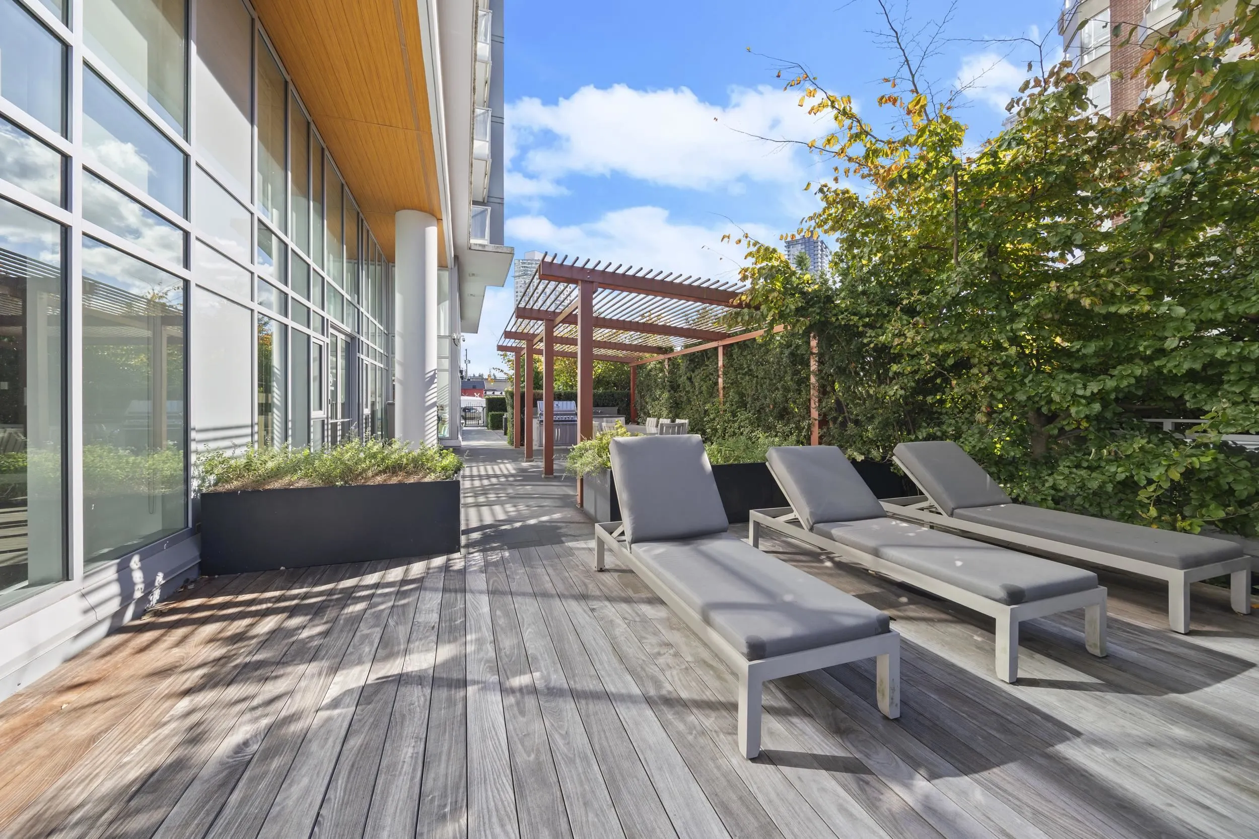 520 Como Lake Avenue #1401