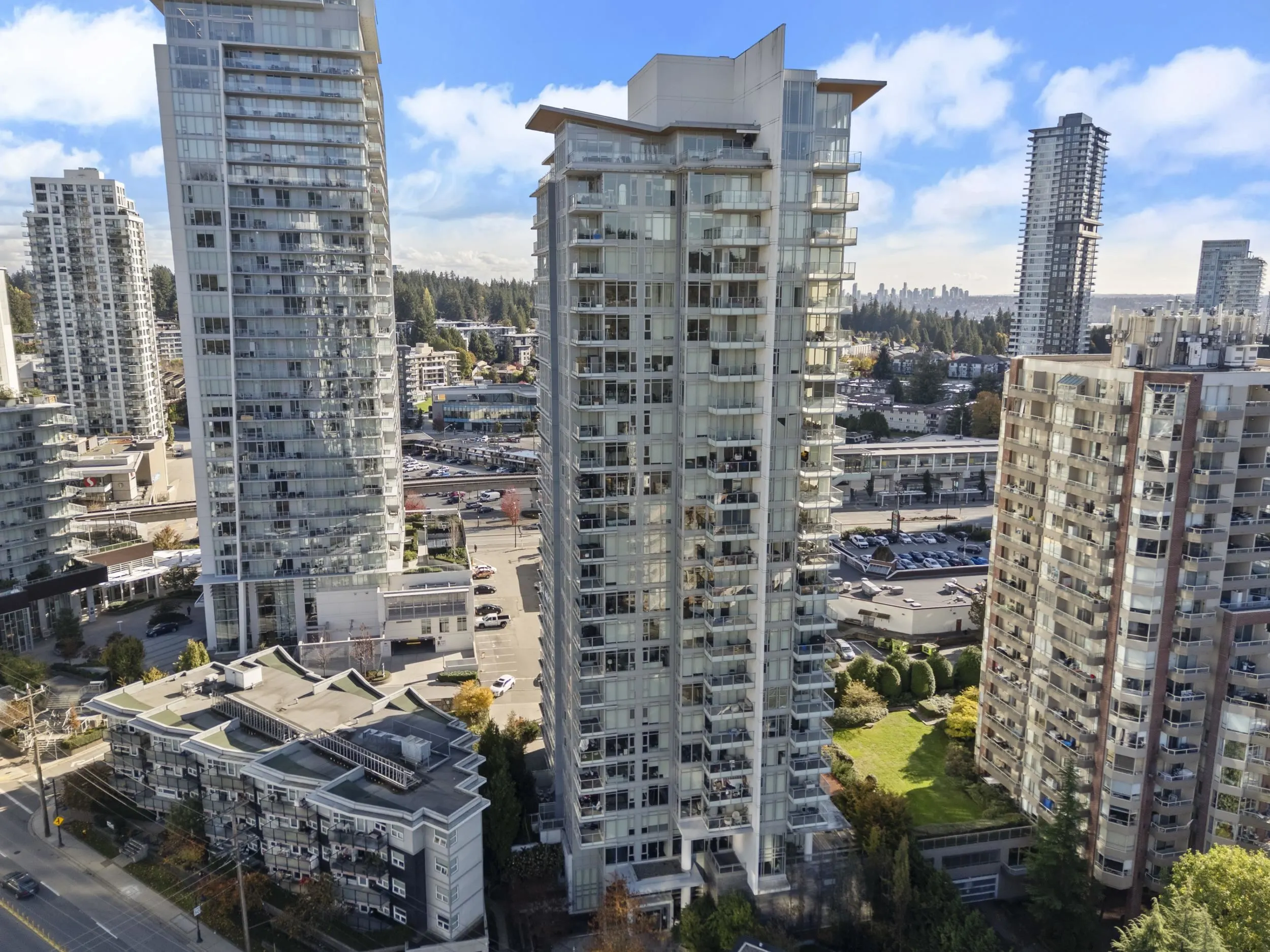 520 Como Lake Avenue #1401