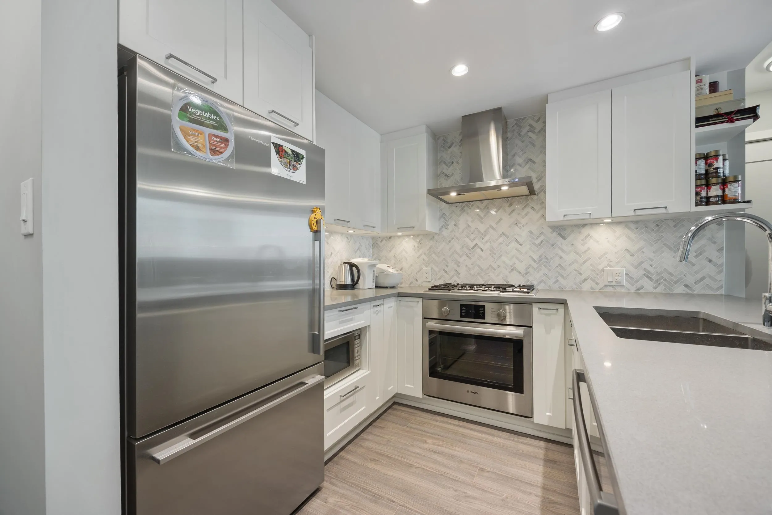 520 Como Lake Avenue #1401
