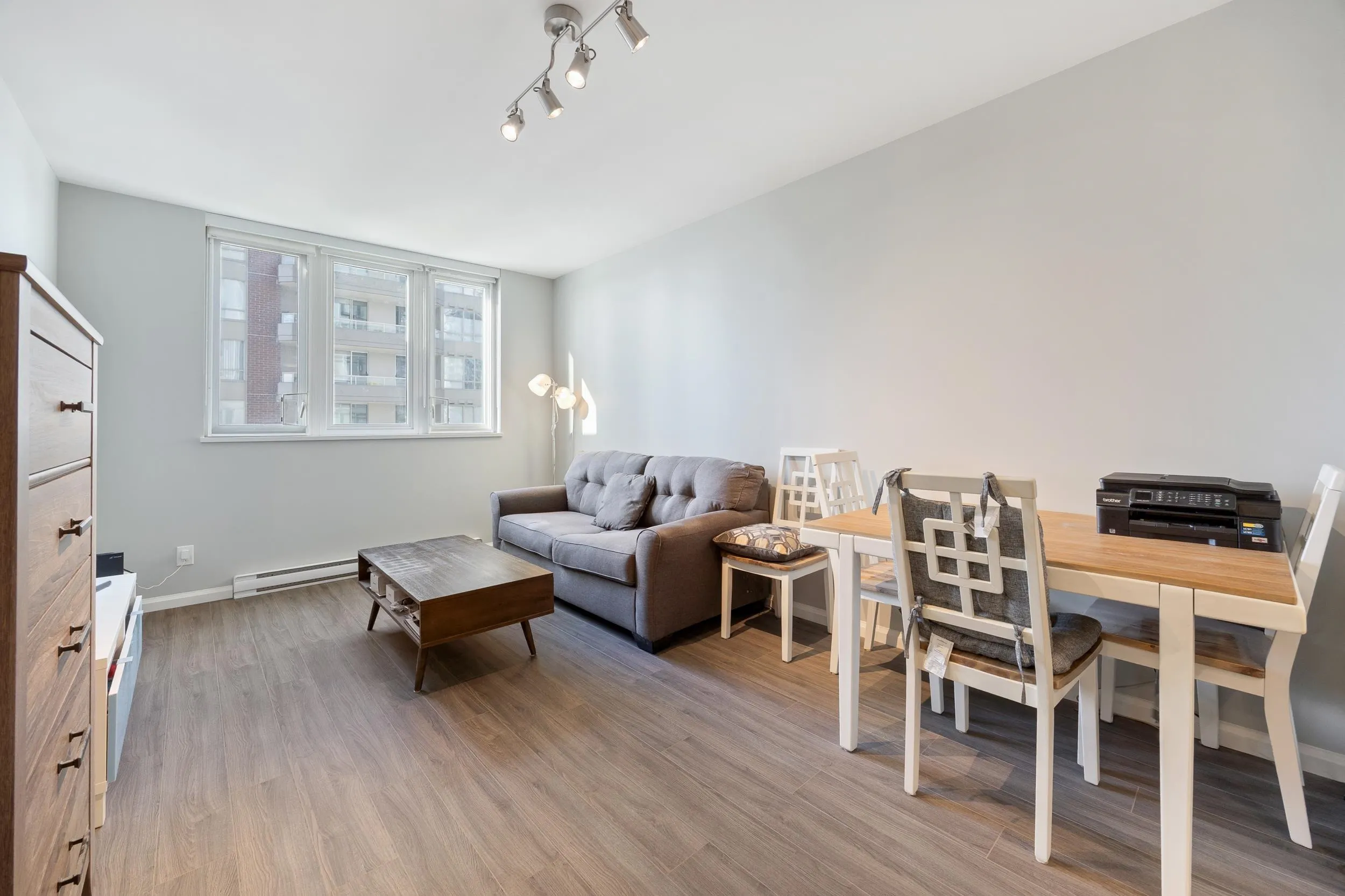 520 Como Lake Avenue #1401