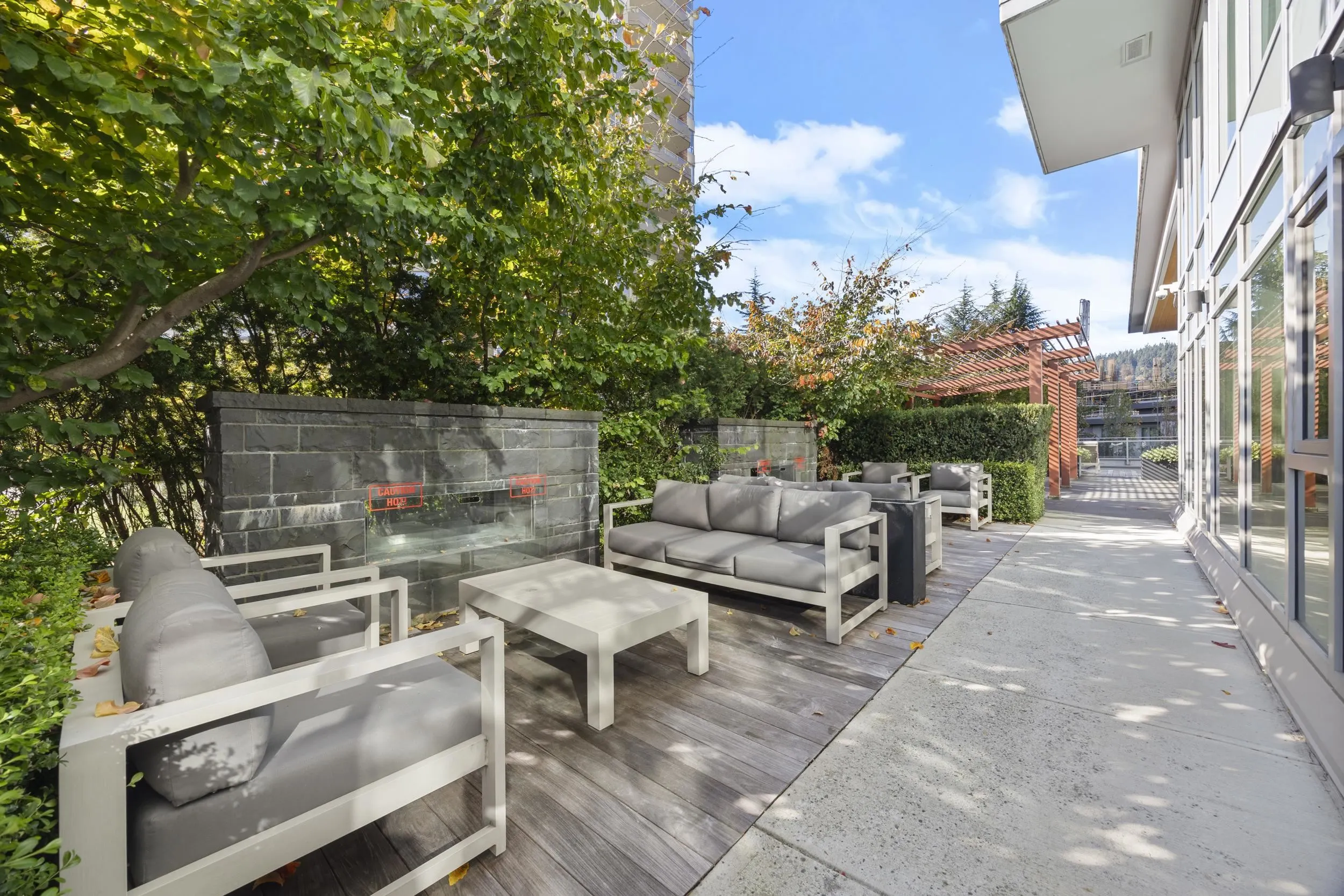 520 Como Lake Avenue #1401