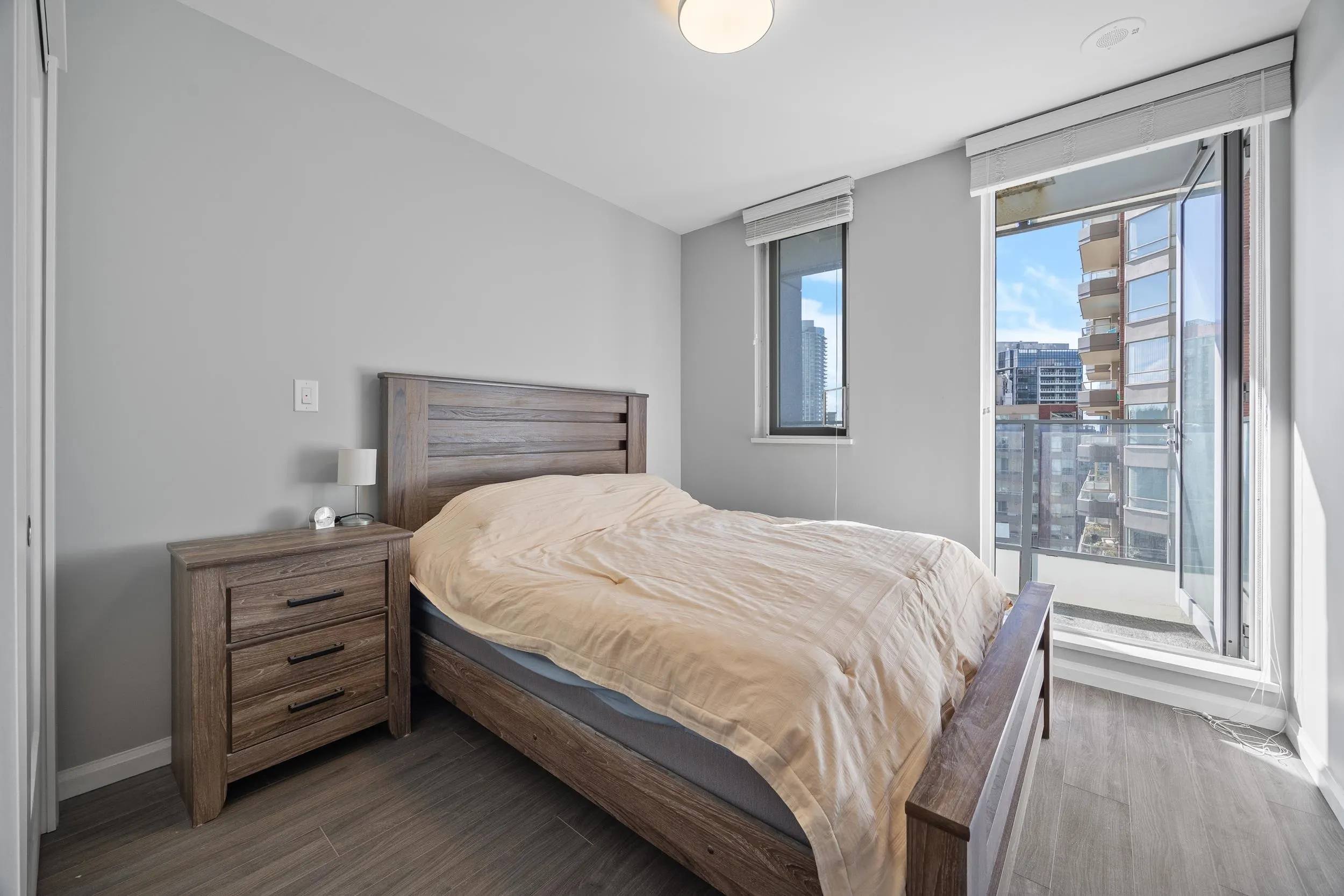 520 Como Lake Avenue #1401