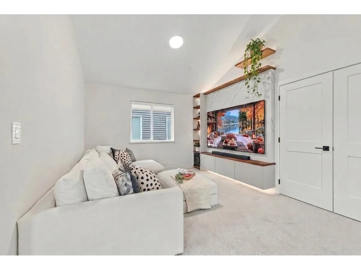 11092 Harris Drive