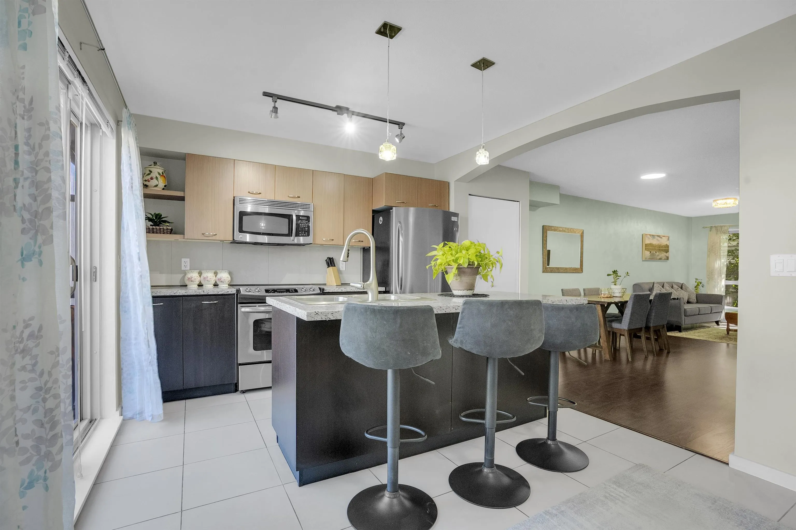 6671 121 Street #101