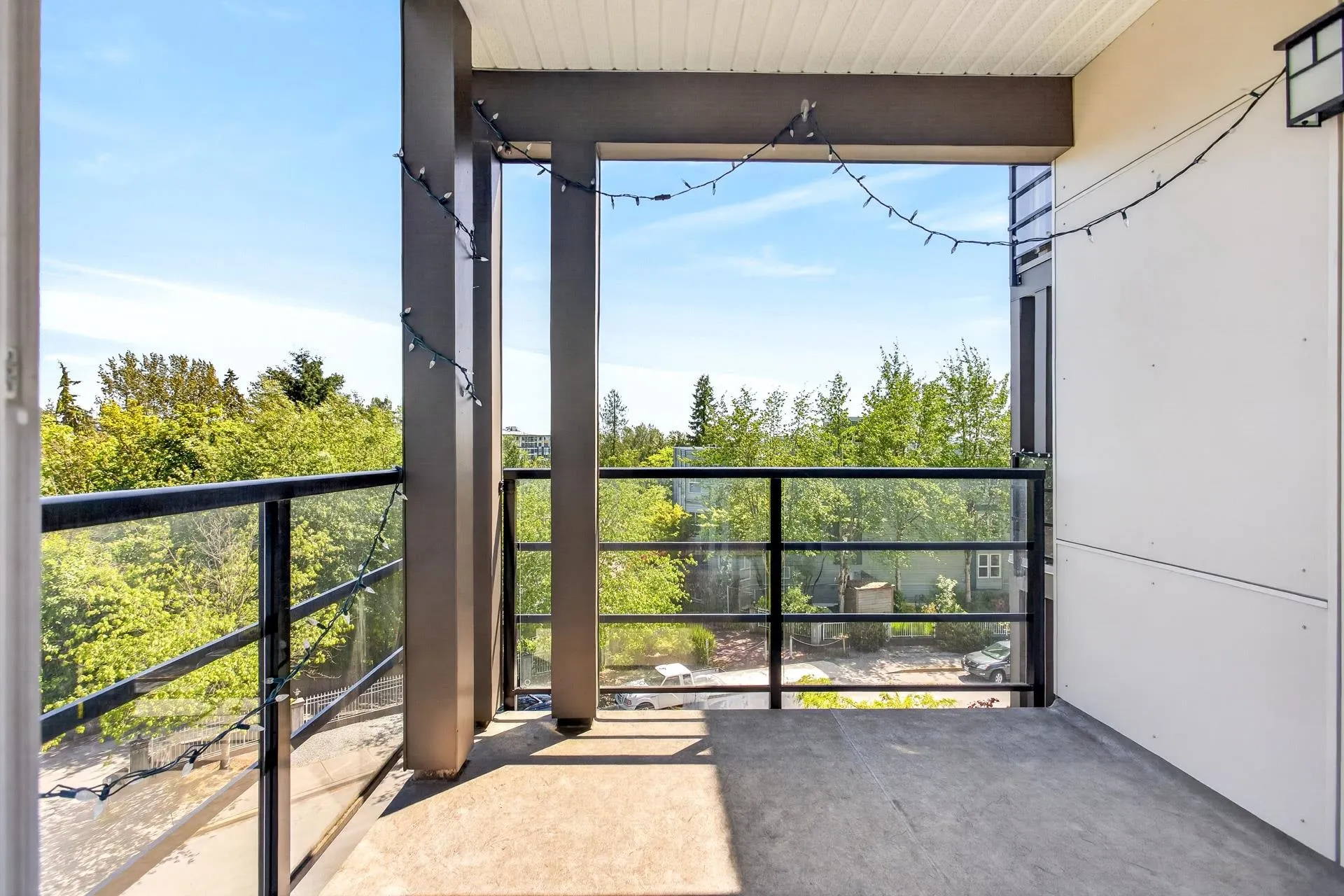 22577 Royal Crescent #403