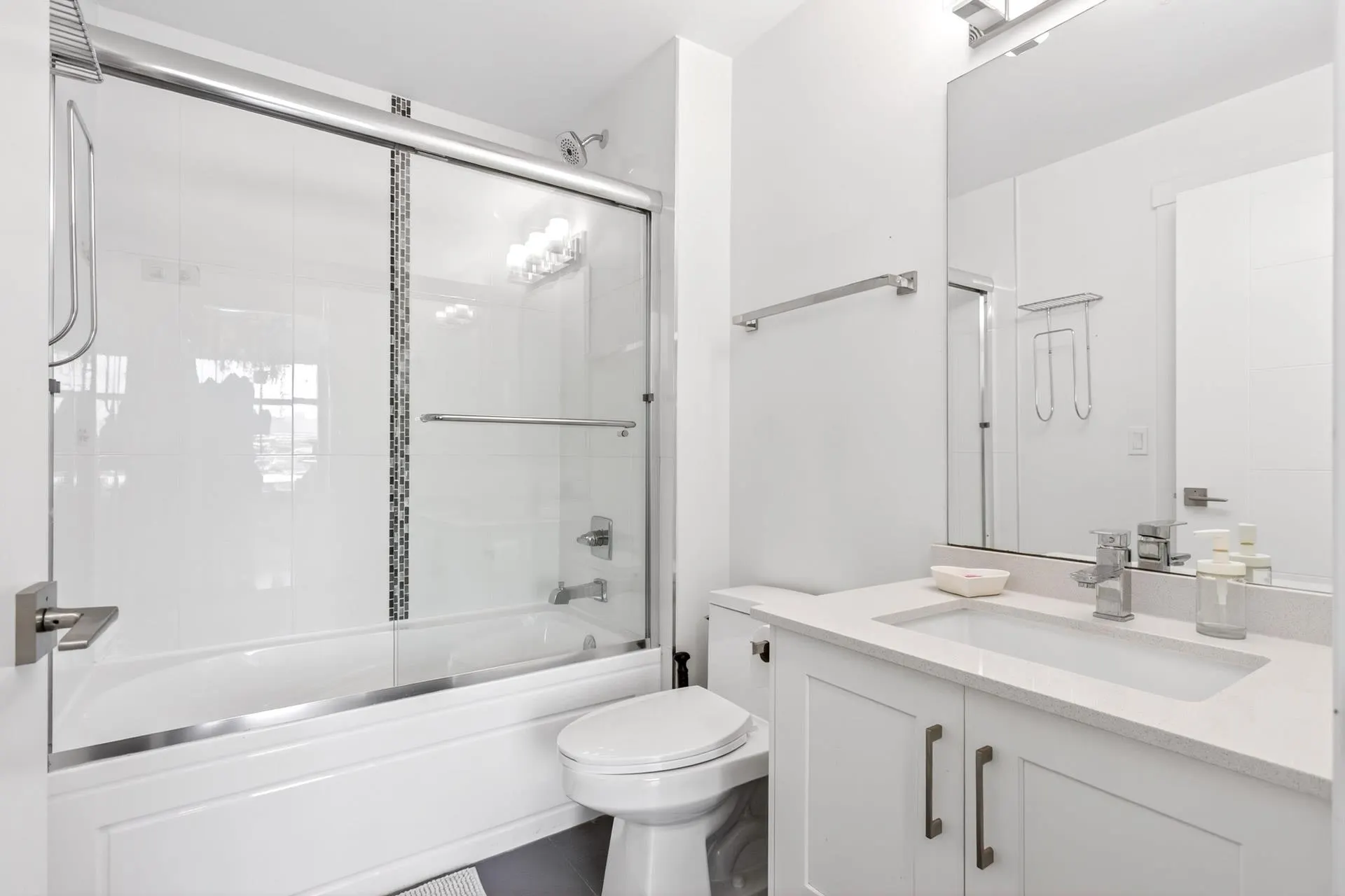 22577 Royal Crescent #403