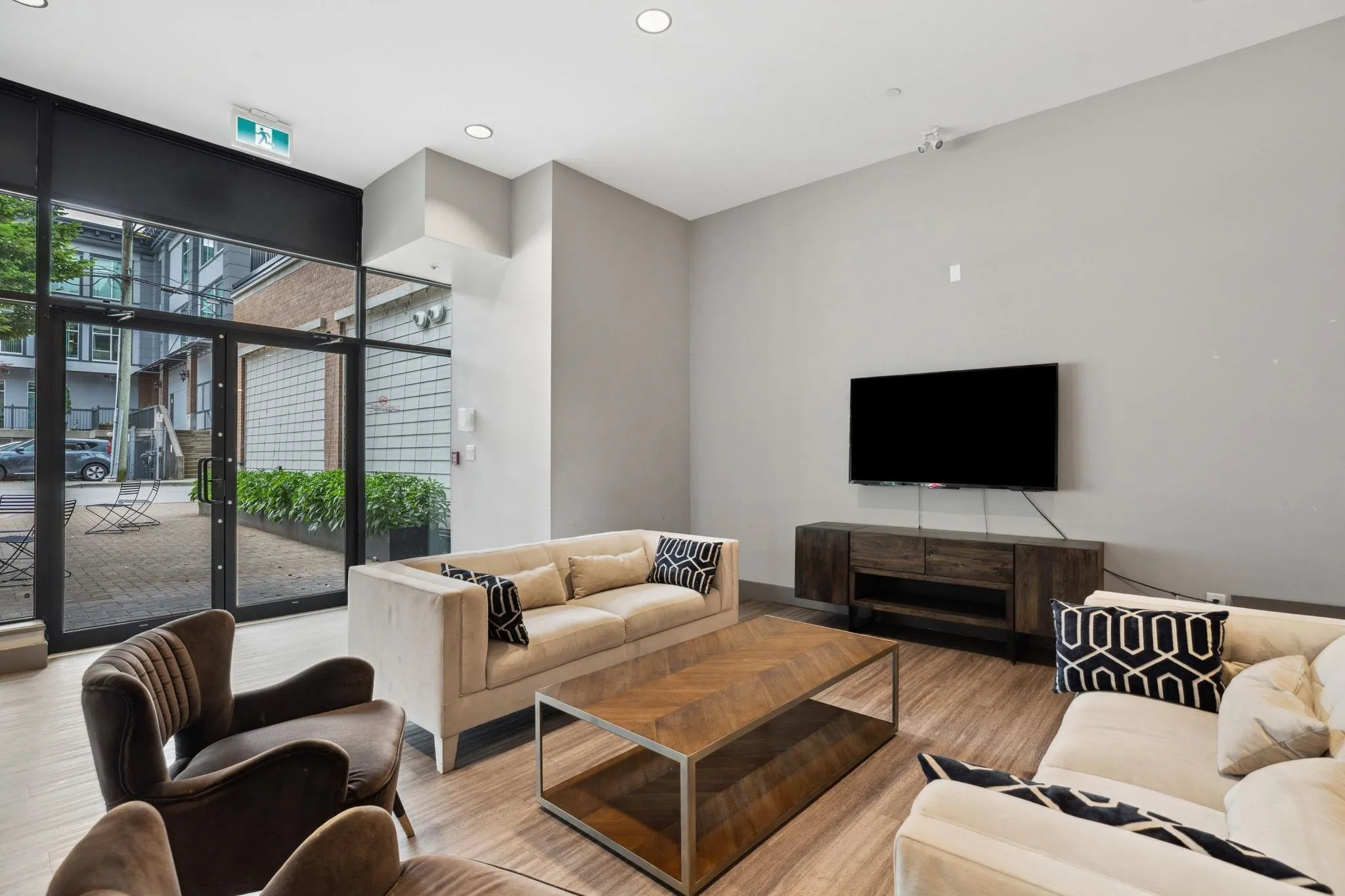 2525 Clarke Street #501