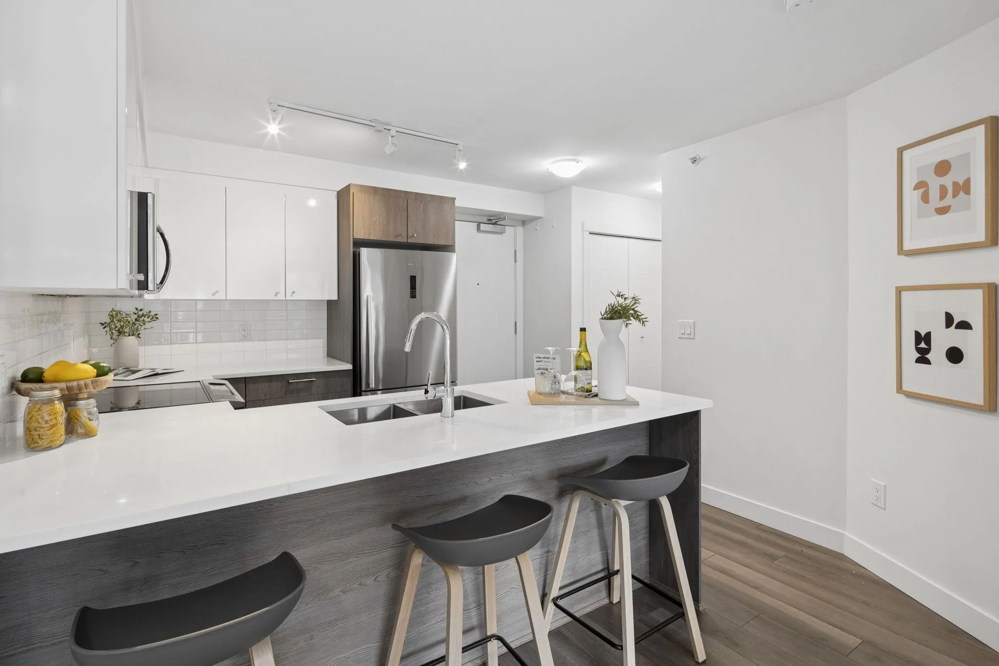 2525 Clarke Street #501