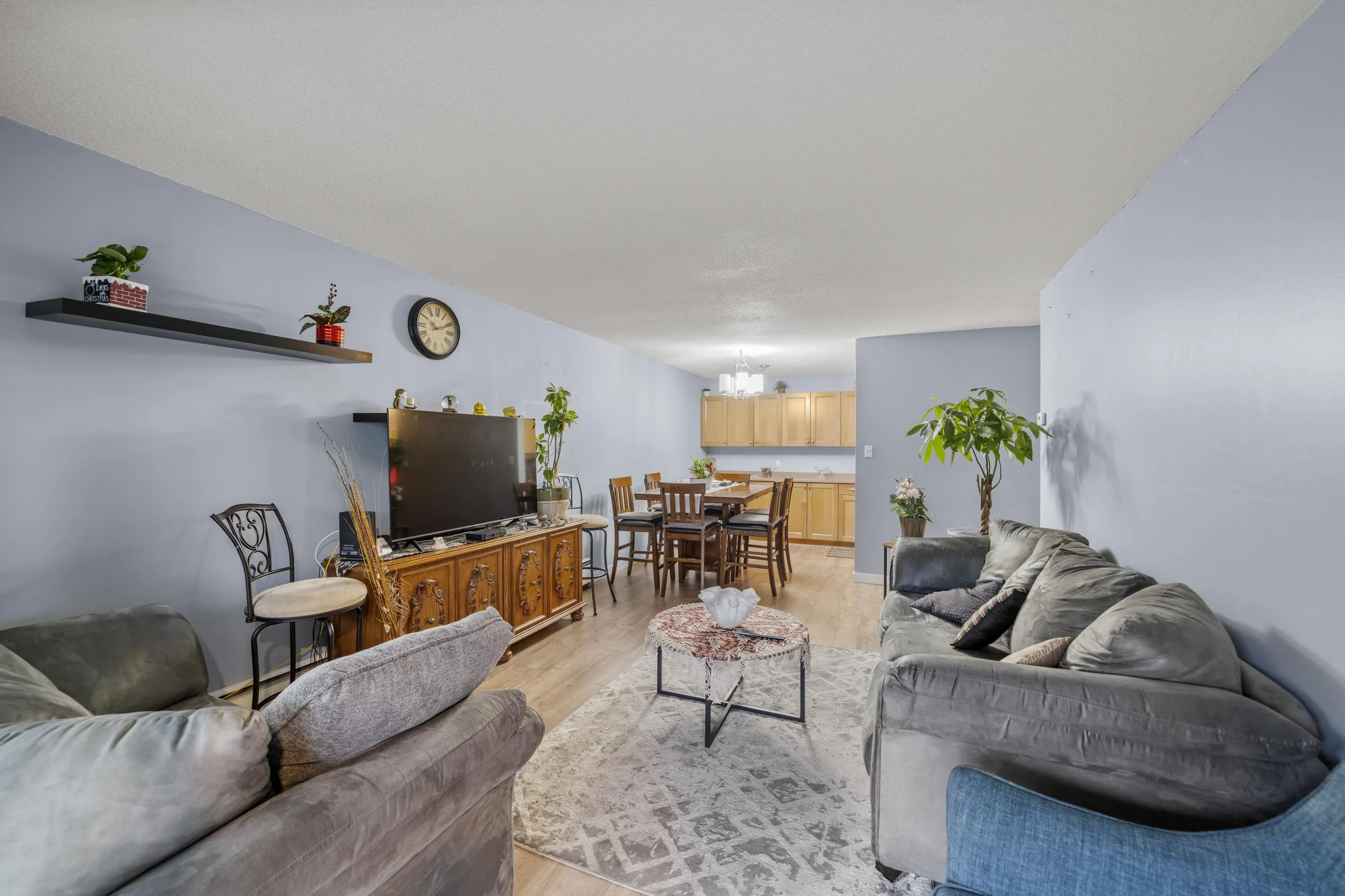 371 Ellesmere Avenue #302