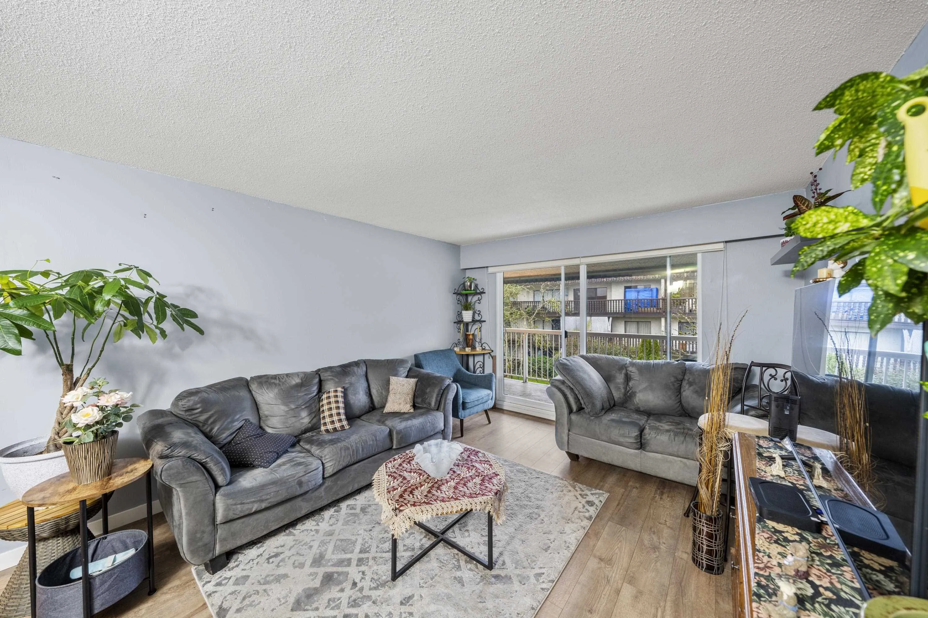 371 Ellesmere Avenue #302