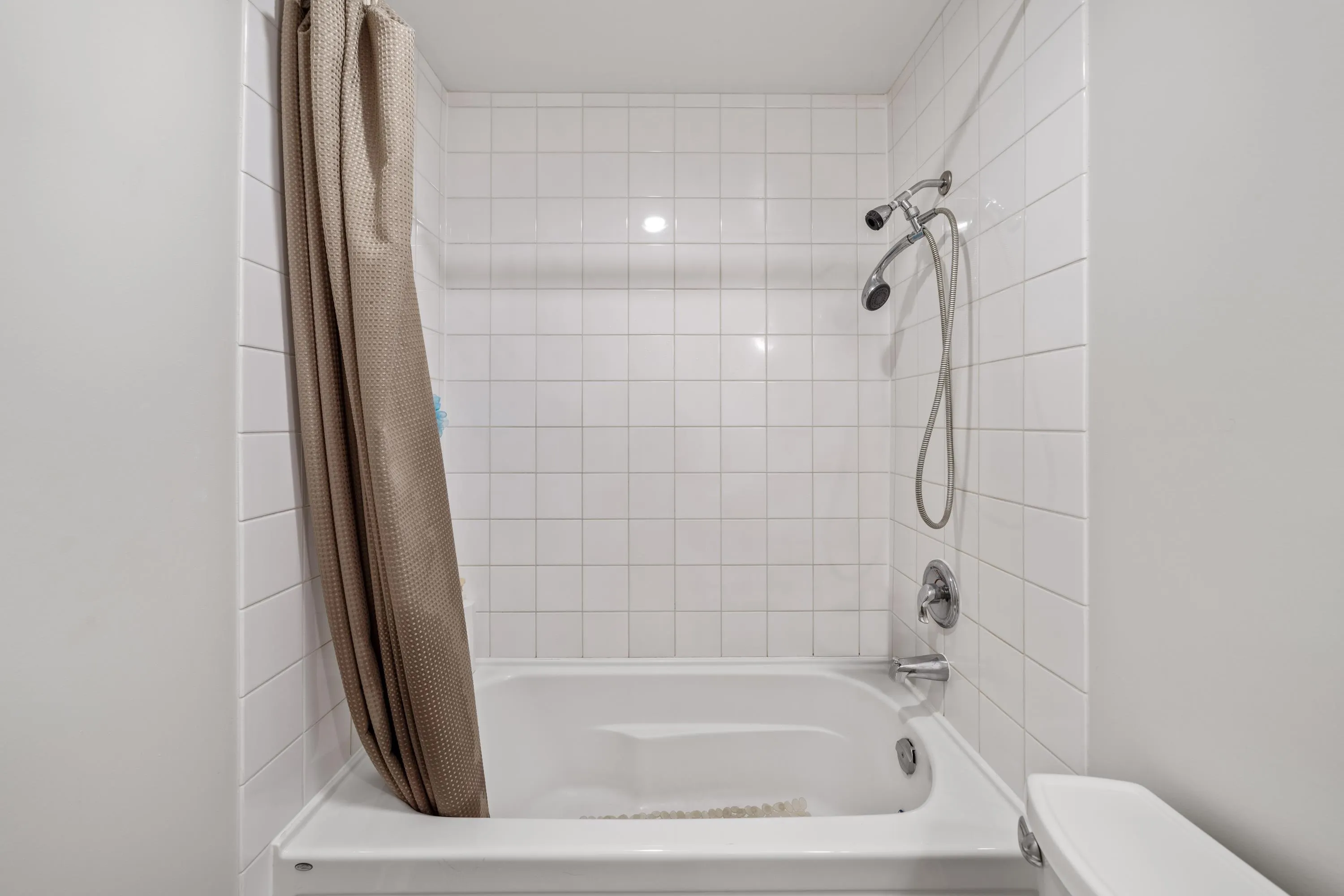 371 Ellesmere Avenue #302