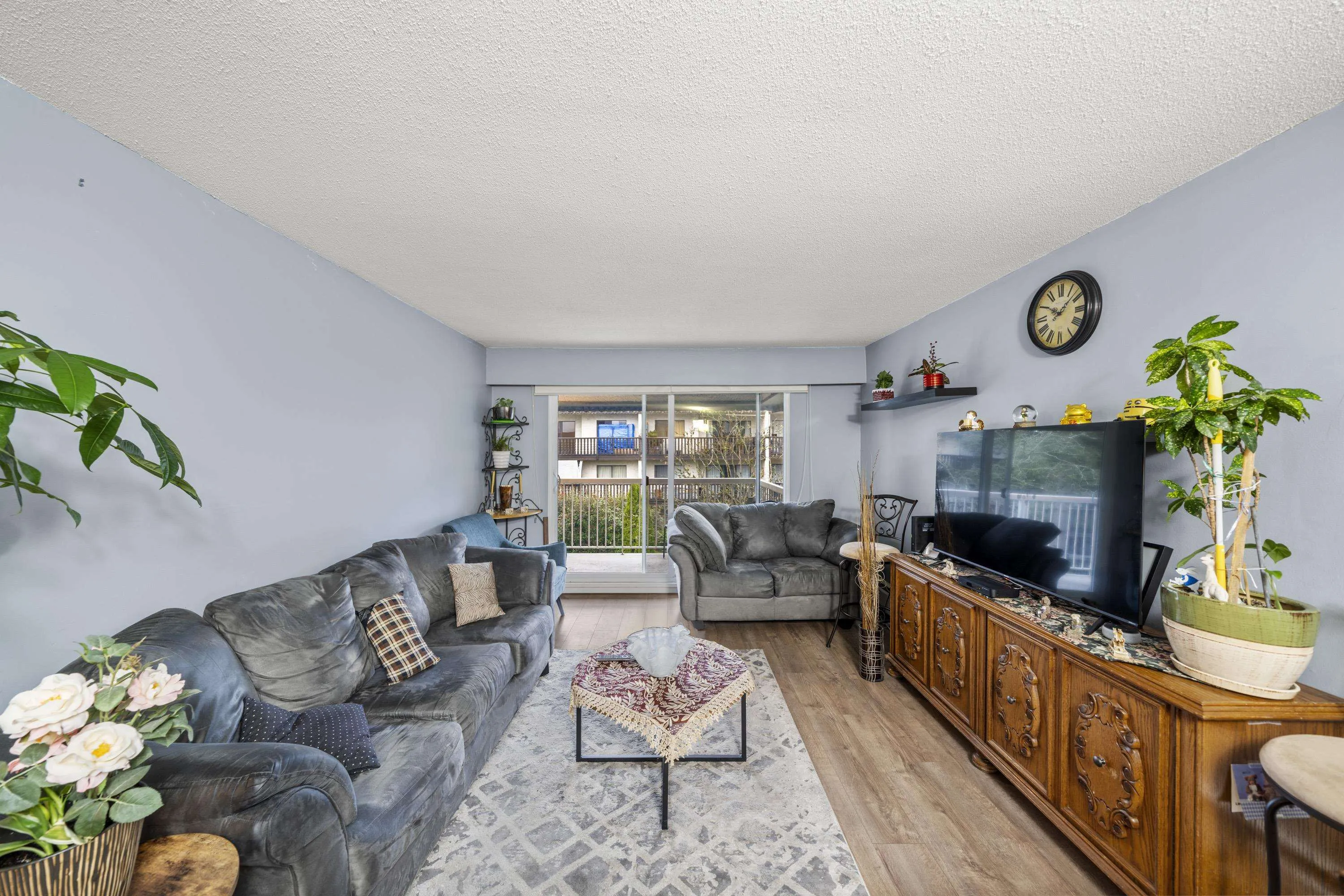 371 Ellesmere Avenue #302