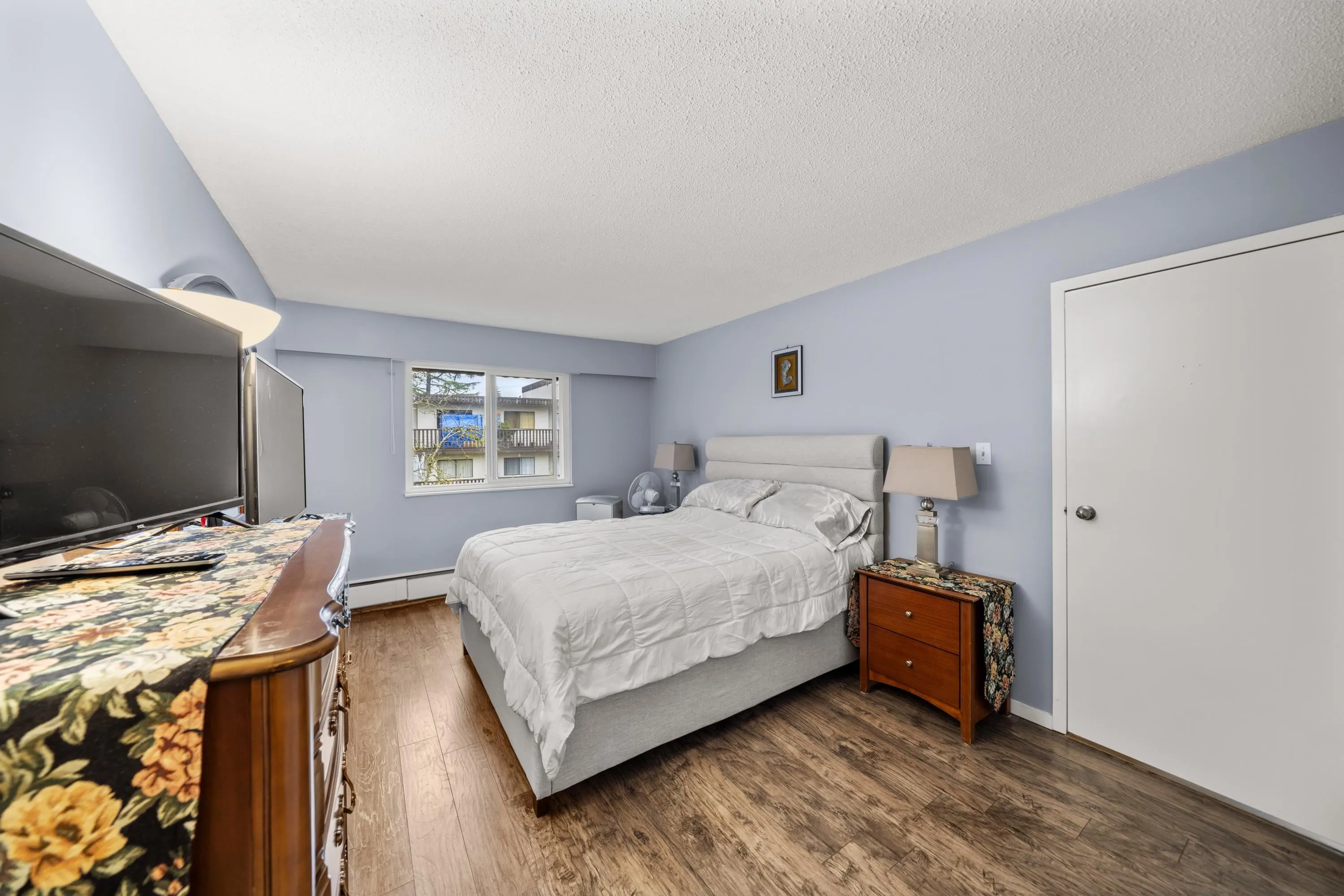 371 Ellesmere Avenue #302