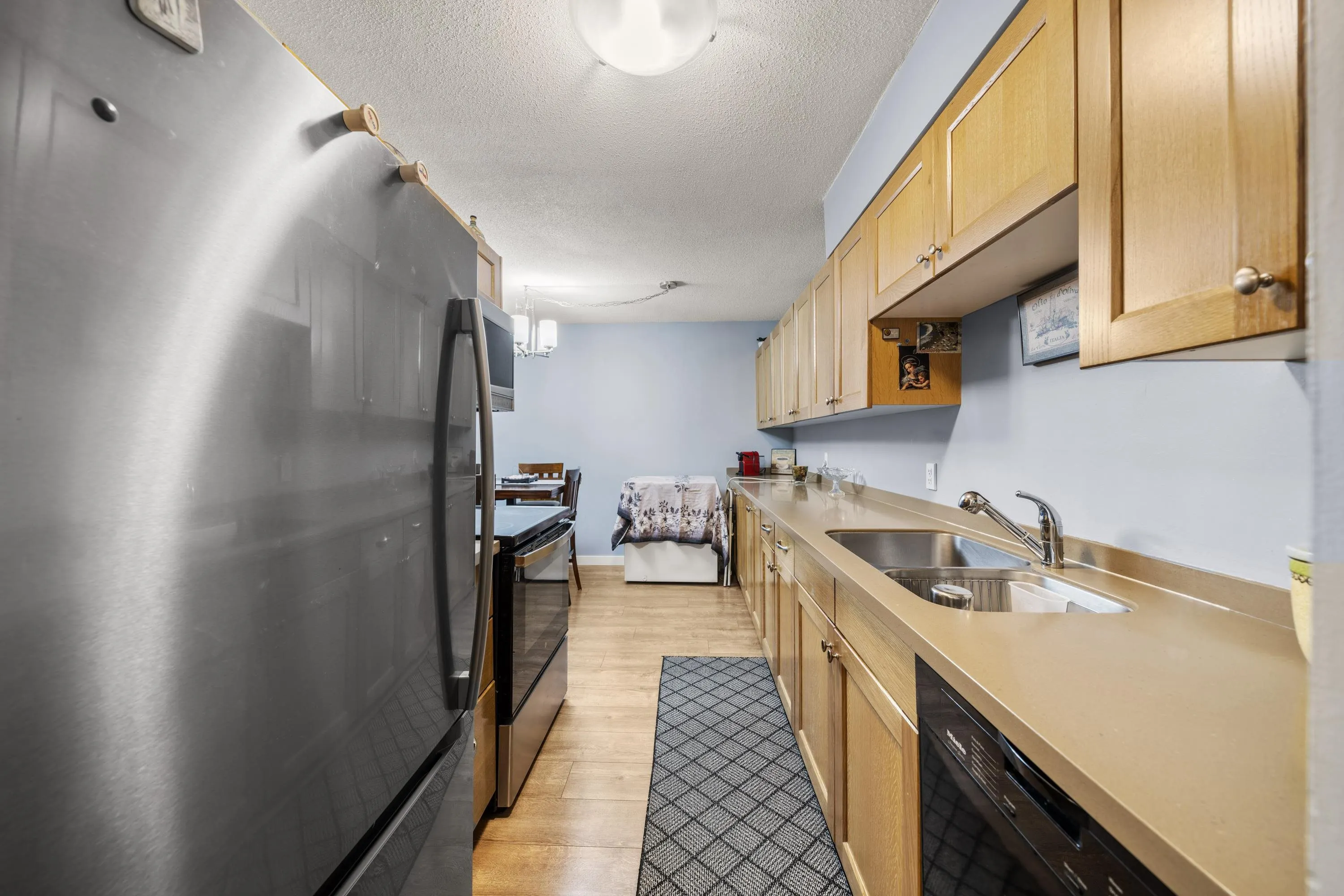 371 Ellesmere Avenue #302
