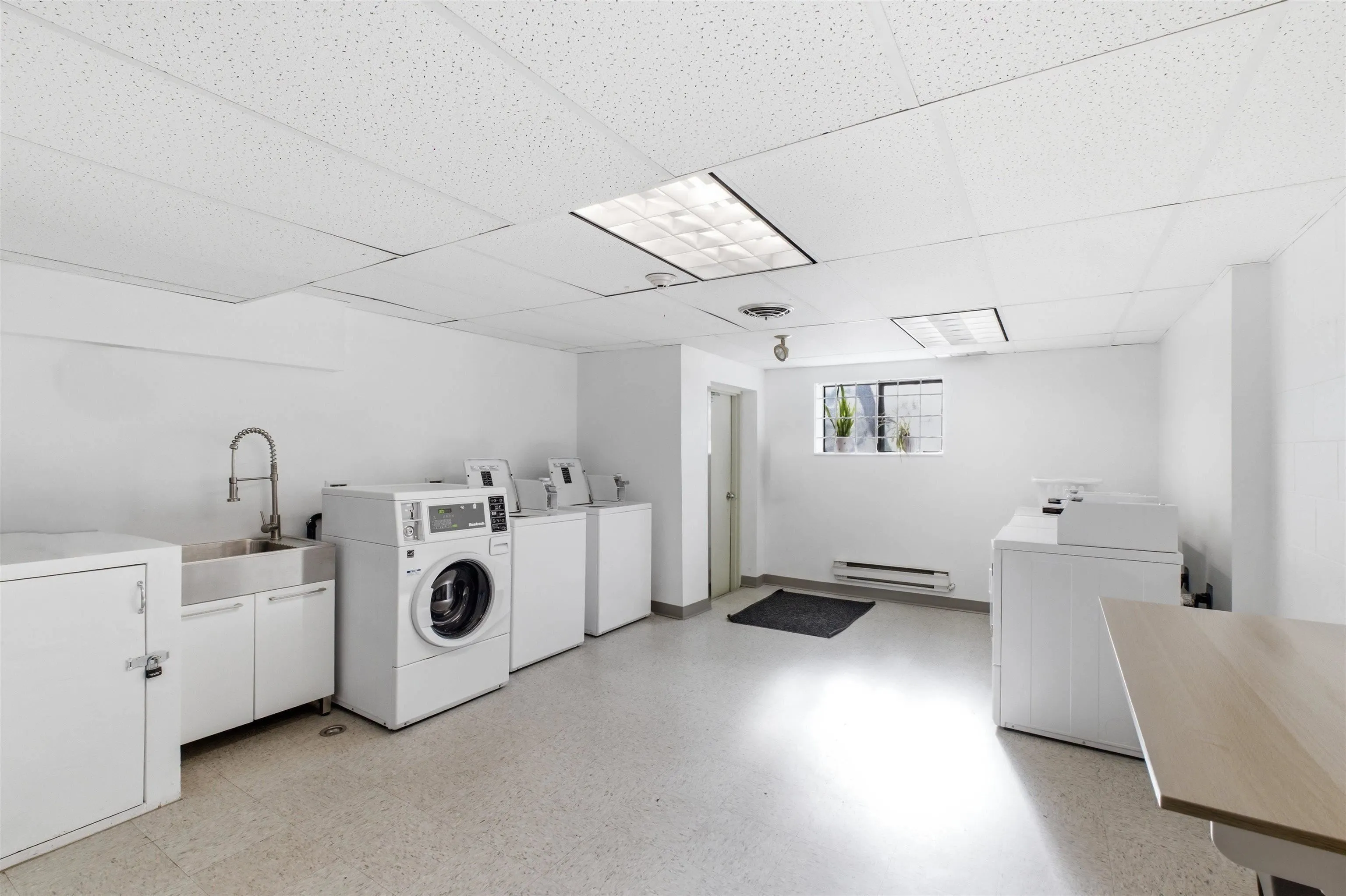 251 W 4th Street #108