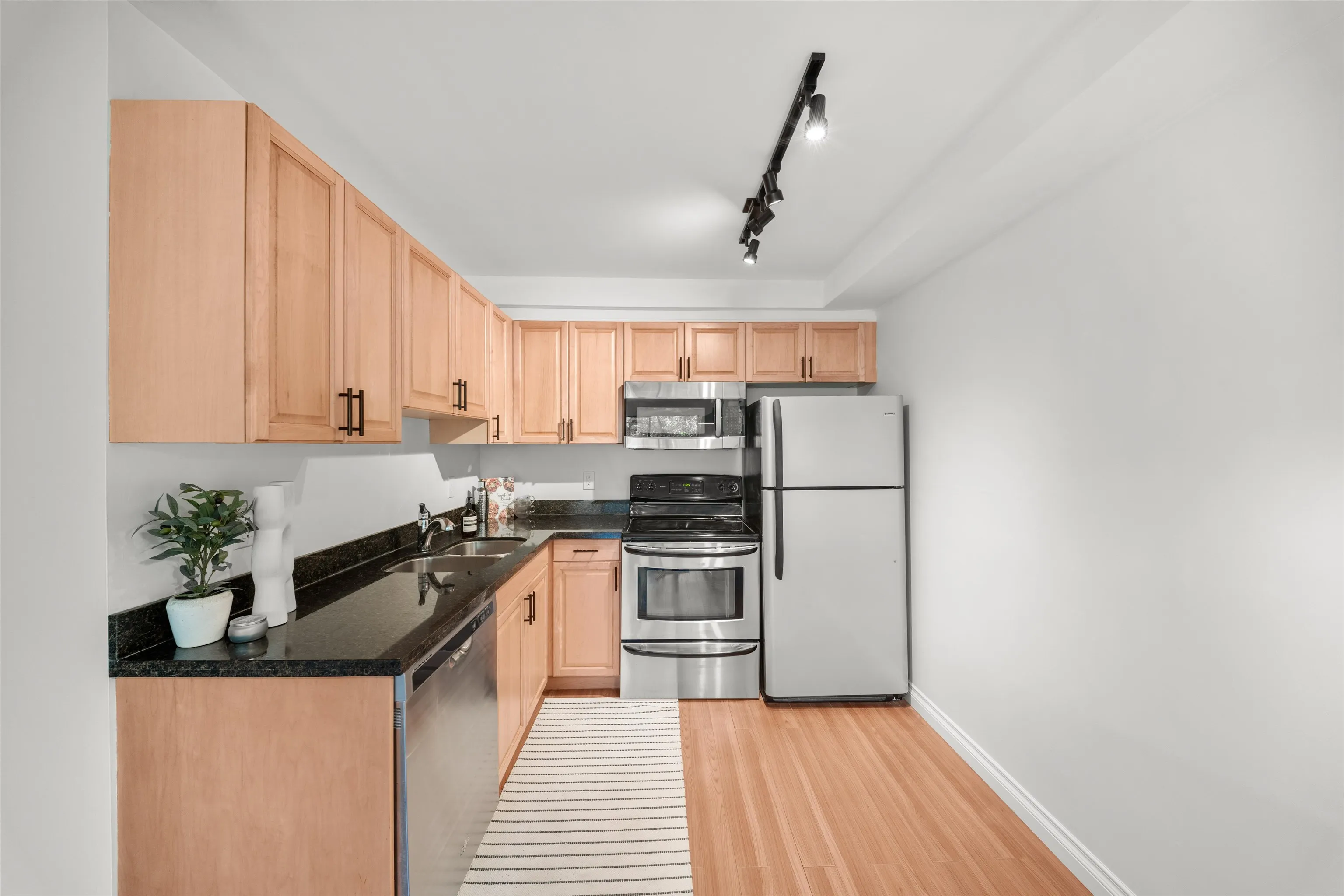 251 W 4th Street #108