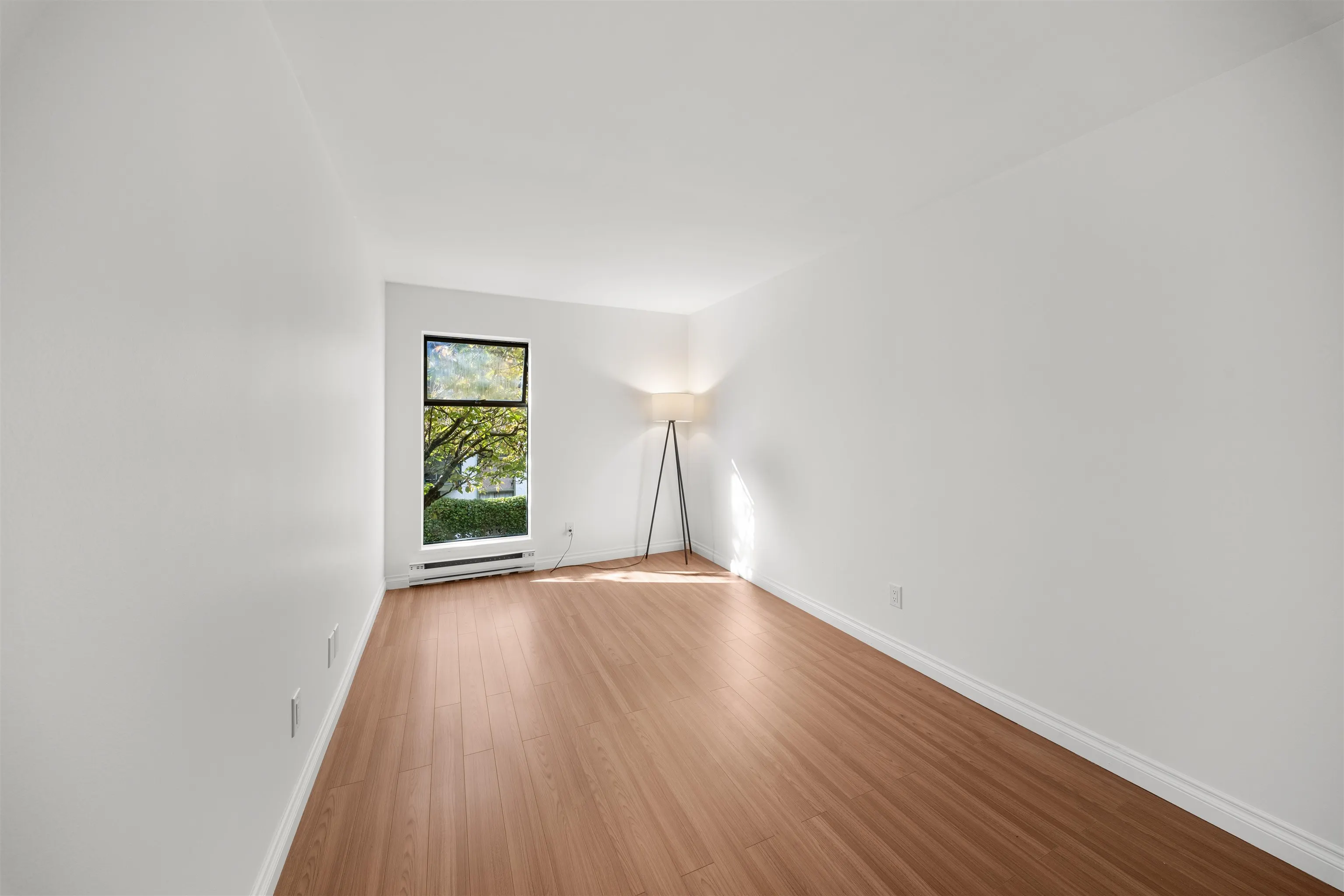 251 W 4th Street #108