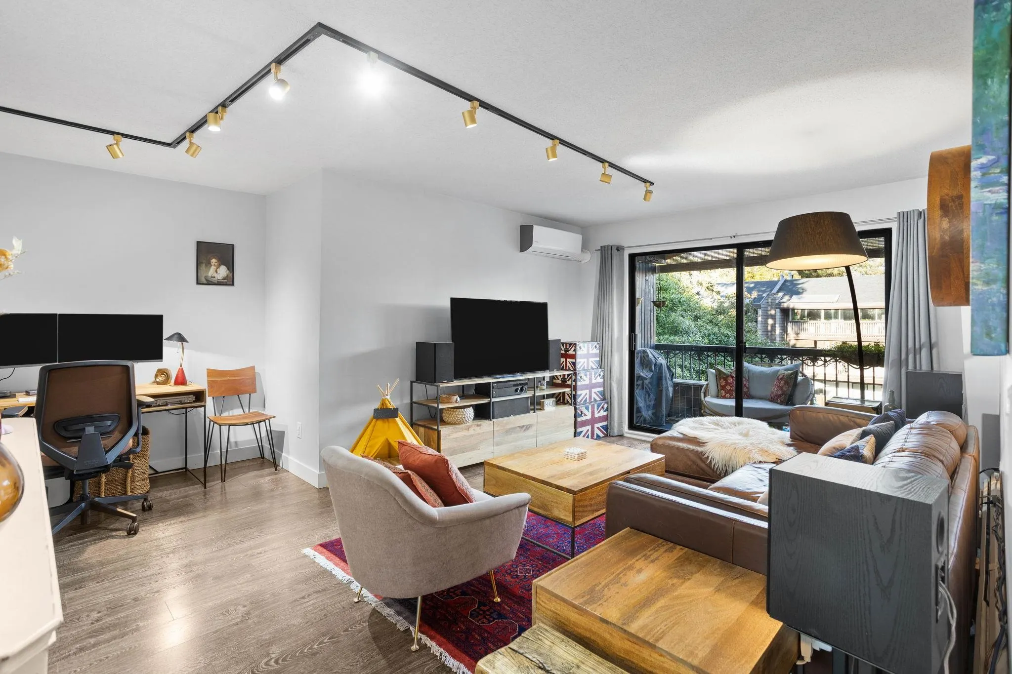 707 Hamilton Street #201