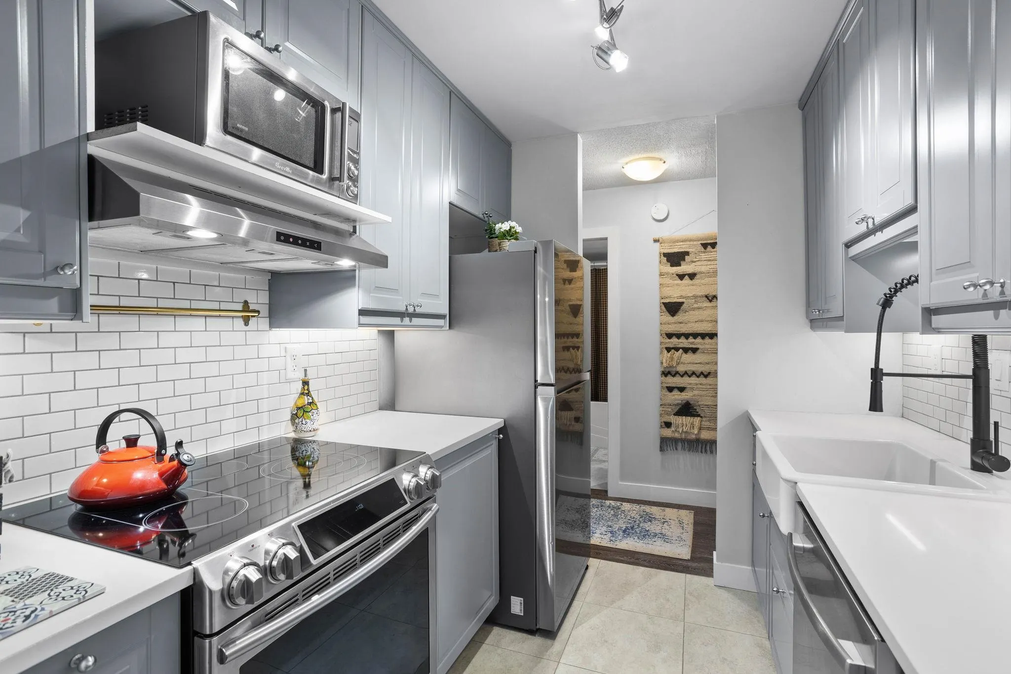707 Hamilton Street #201