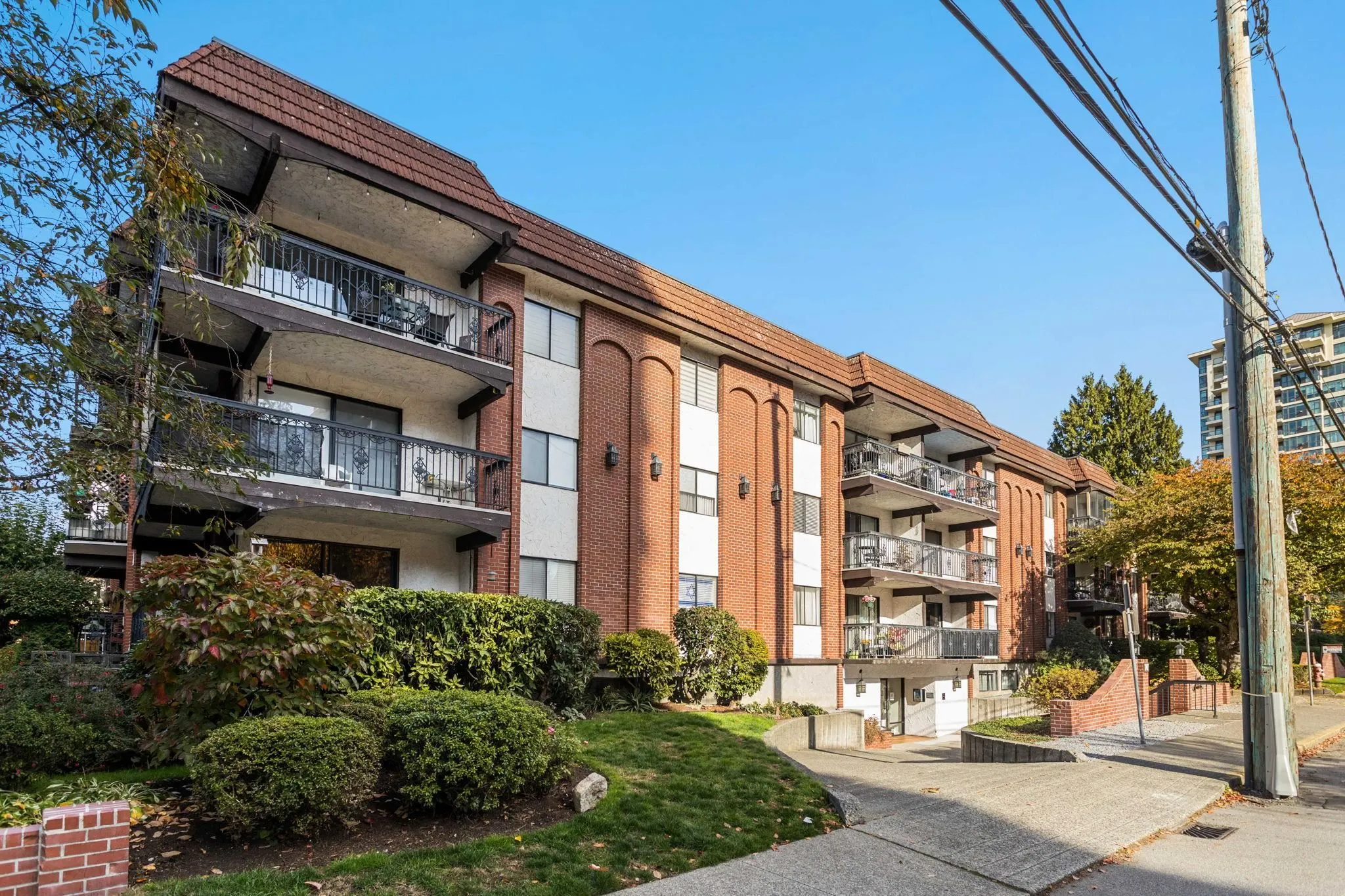 707 Hamilton Street #201