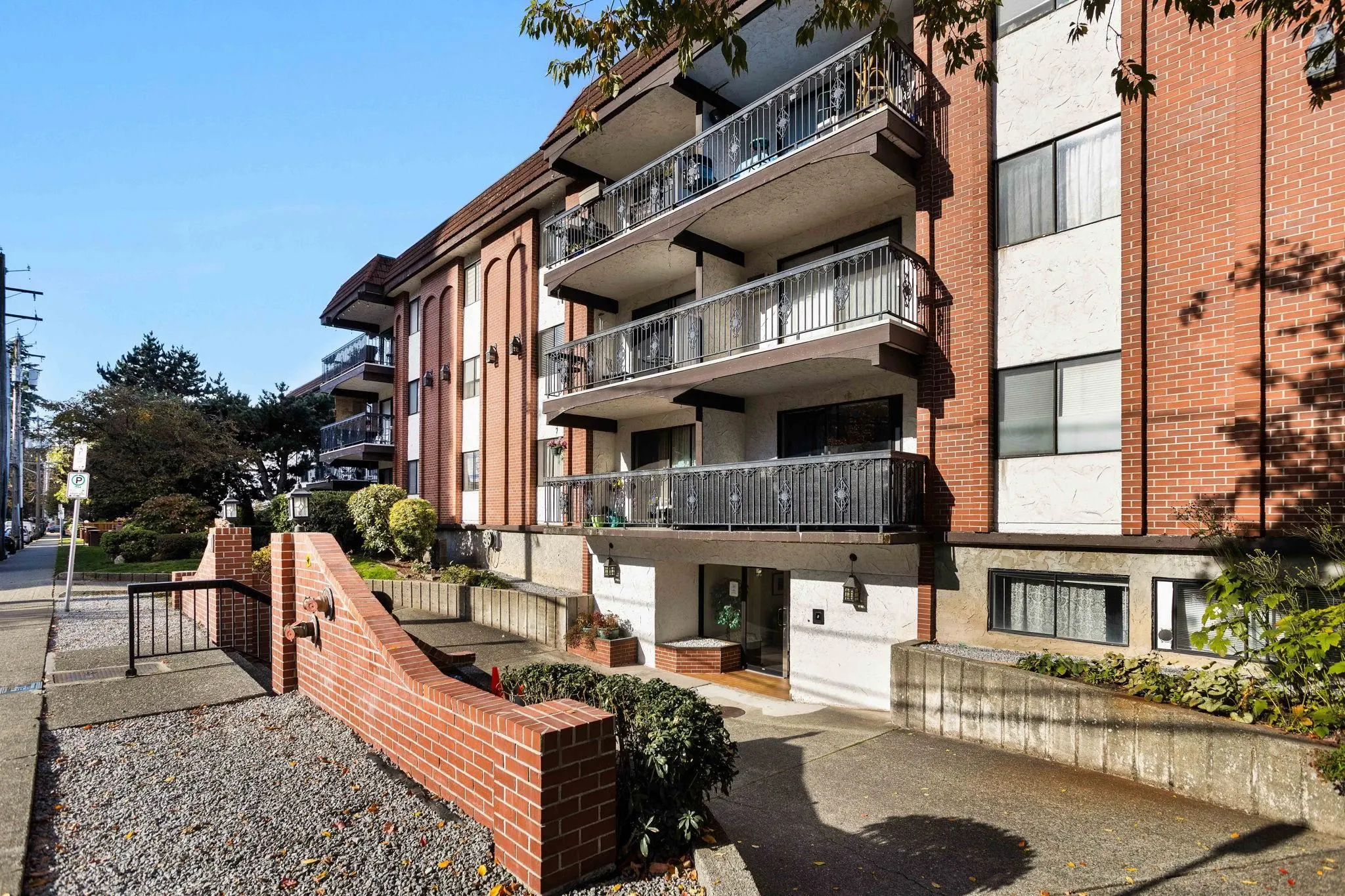707 Hamilton Street #201