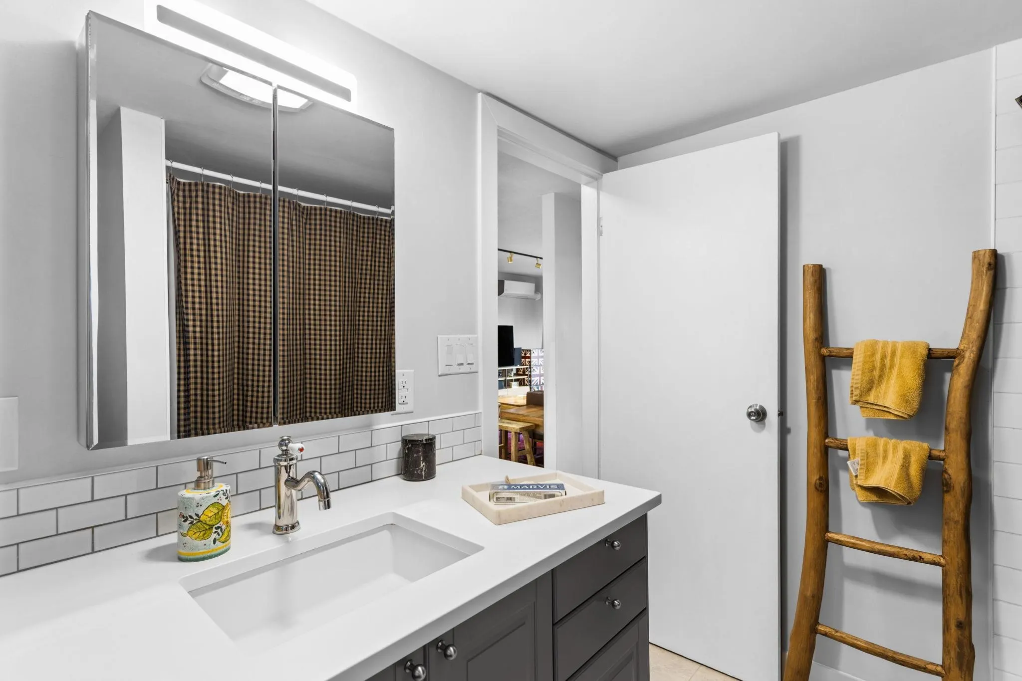 707 Hamilton Street #201