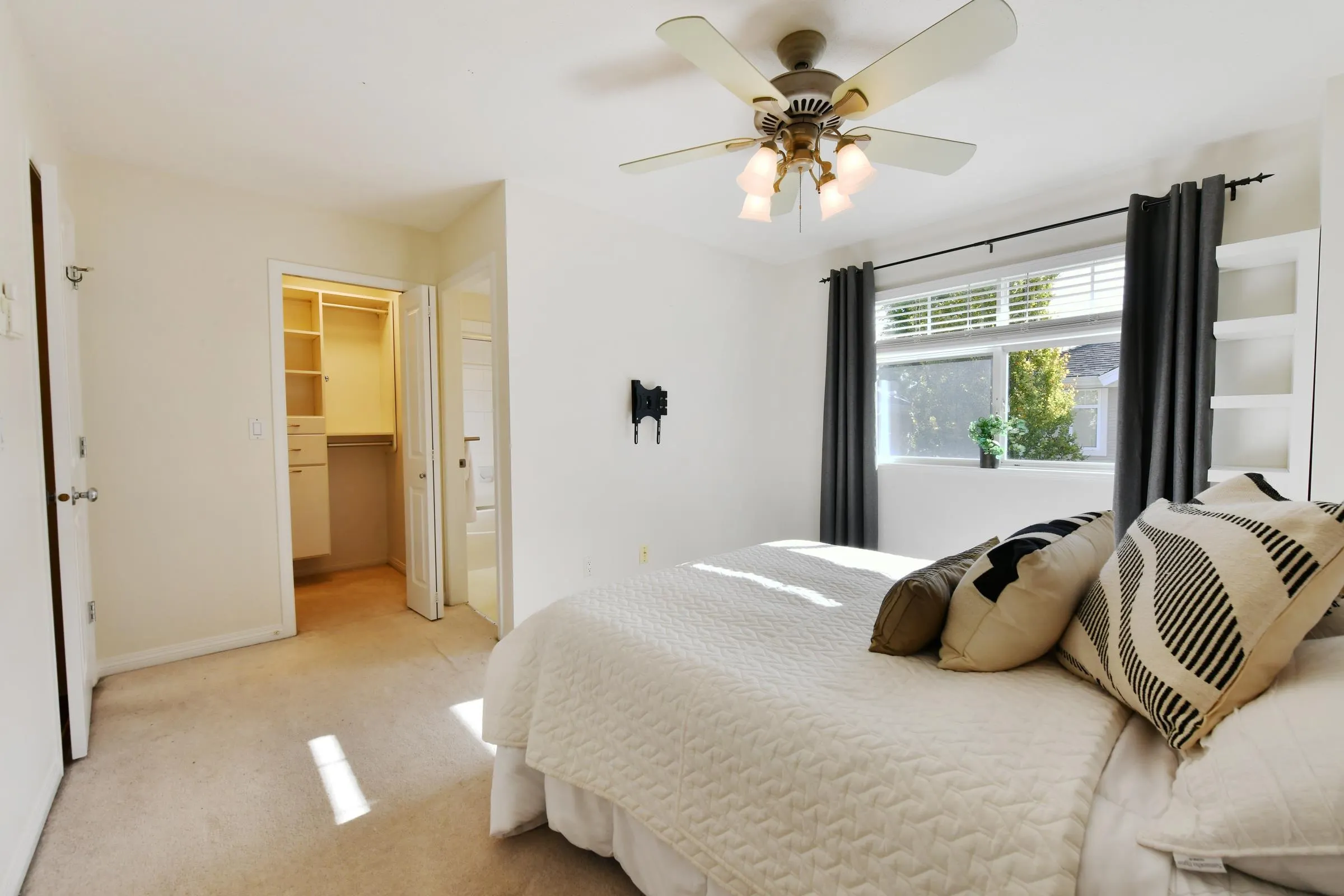 15068 58 Avenue #21