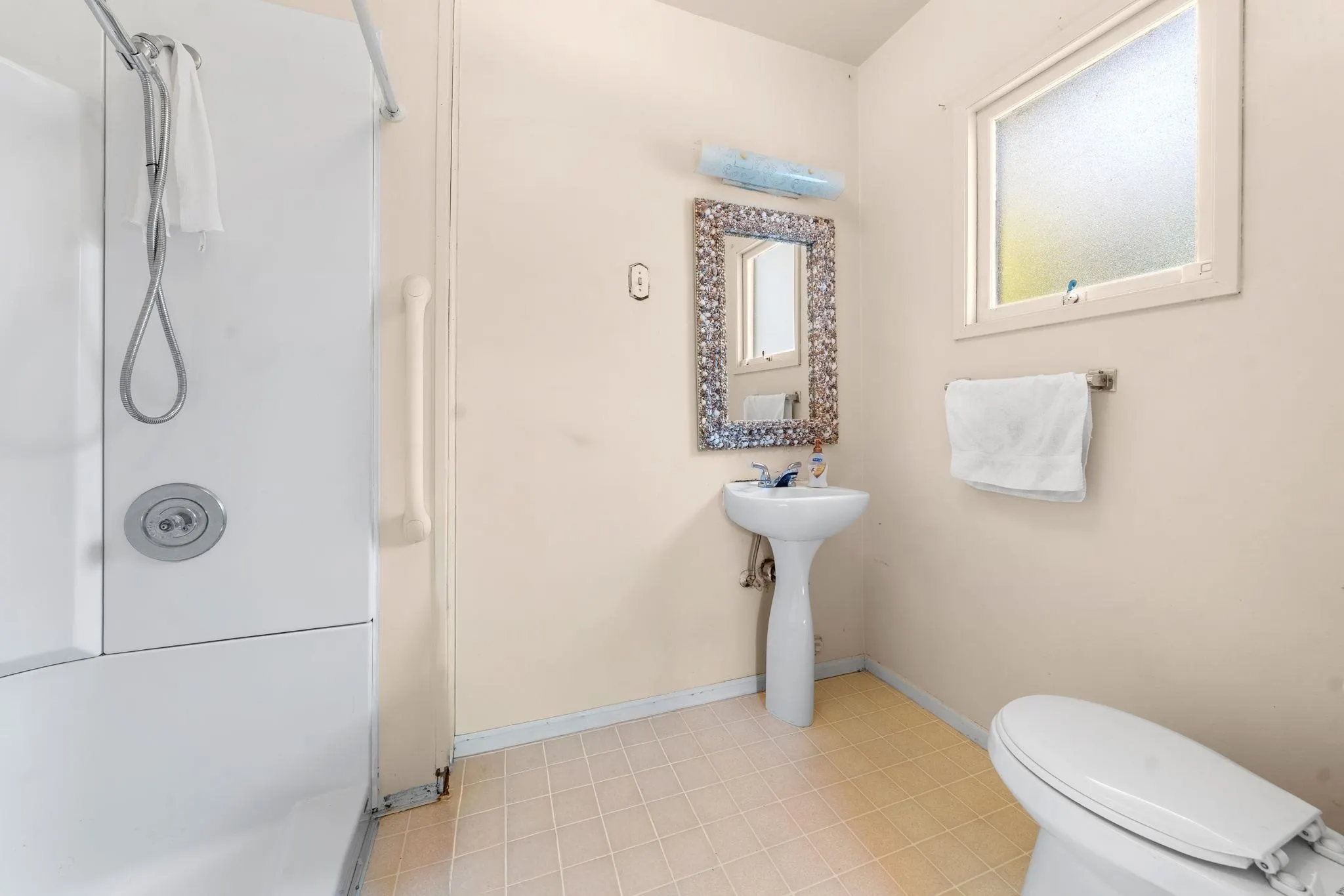 652 W 14th Street